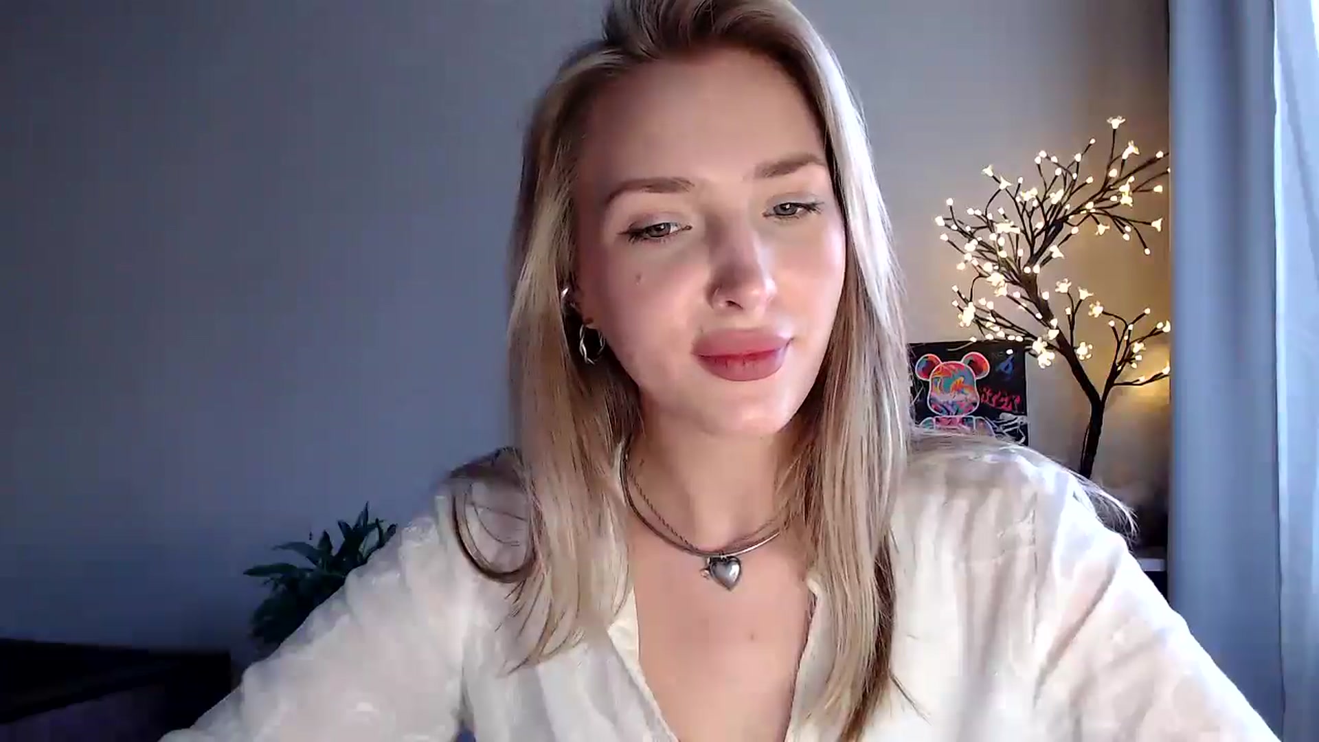 Gallery image thumbnail from Baby__Blue's myfreecams stream on, 07/28/2025, 16:09 image 7 of 20