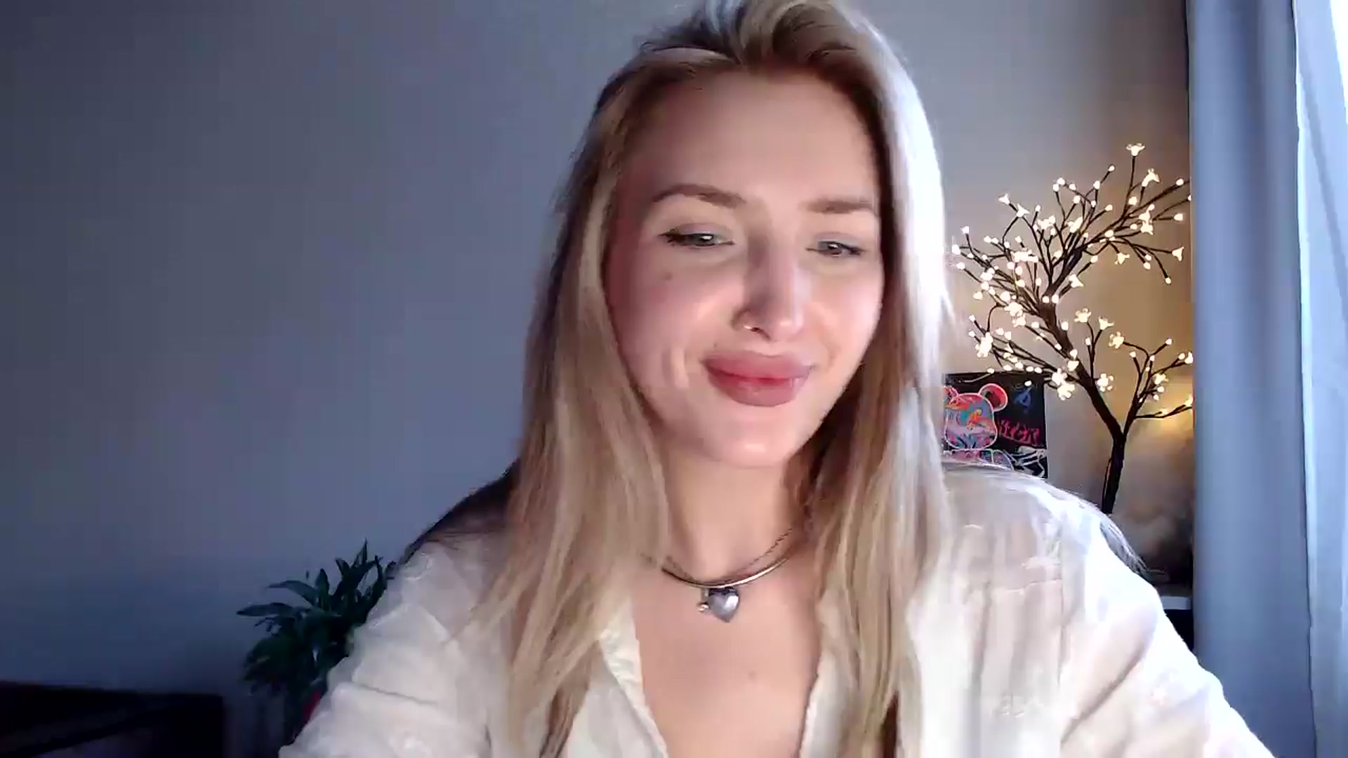 Gallery image thumbnail from Baby__Blue's myfreecams stream on, 07/28/2025, 16:09 image 5 of 20