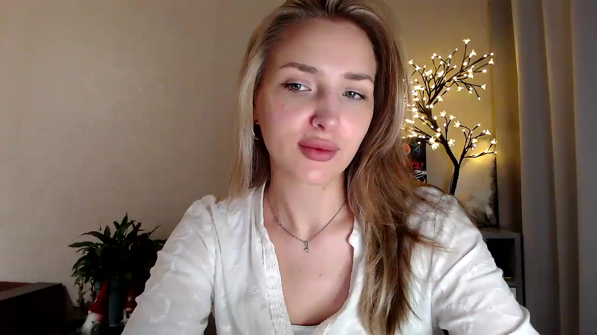 Gallery image thumbnail from Baby__Blue's myfreecams stream on, 07/28/2025, 21:52 image 4 of 20