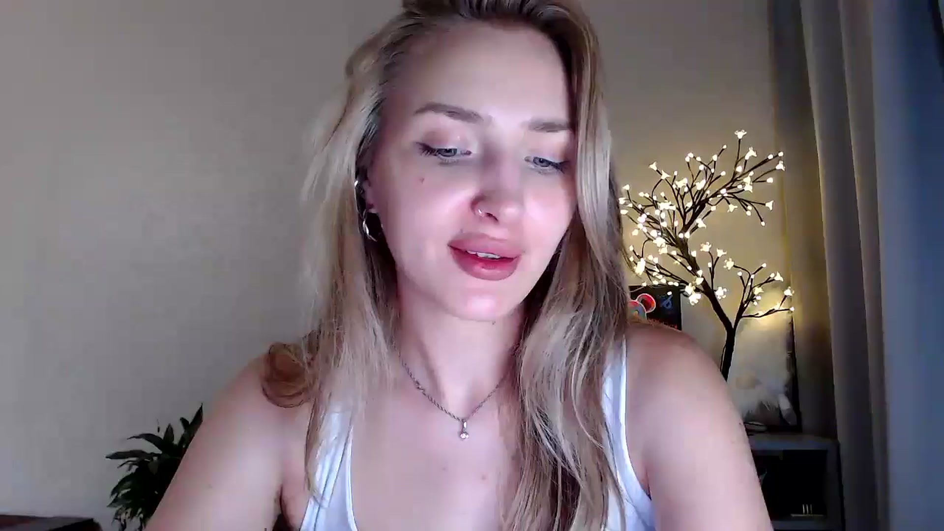 Gallery image thumbnail from Baby__Blue's myfreecams stream on, 07/28/2025, 21:52 image 20 of 20