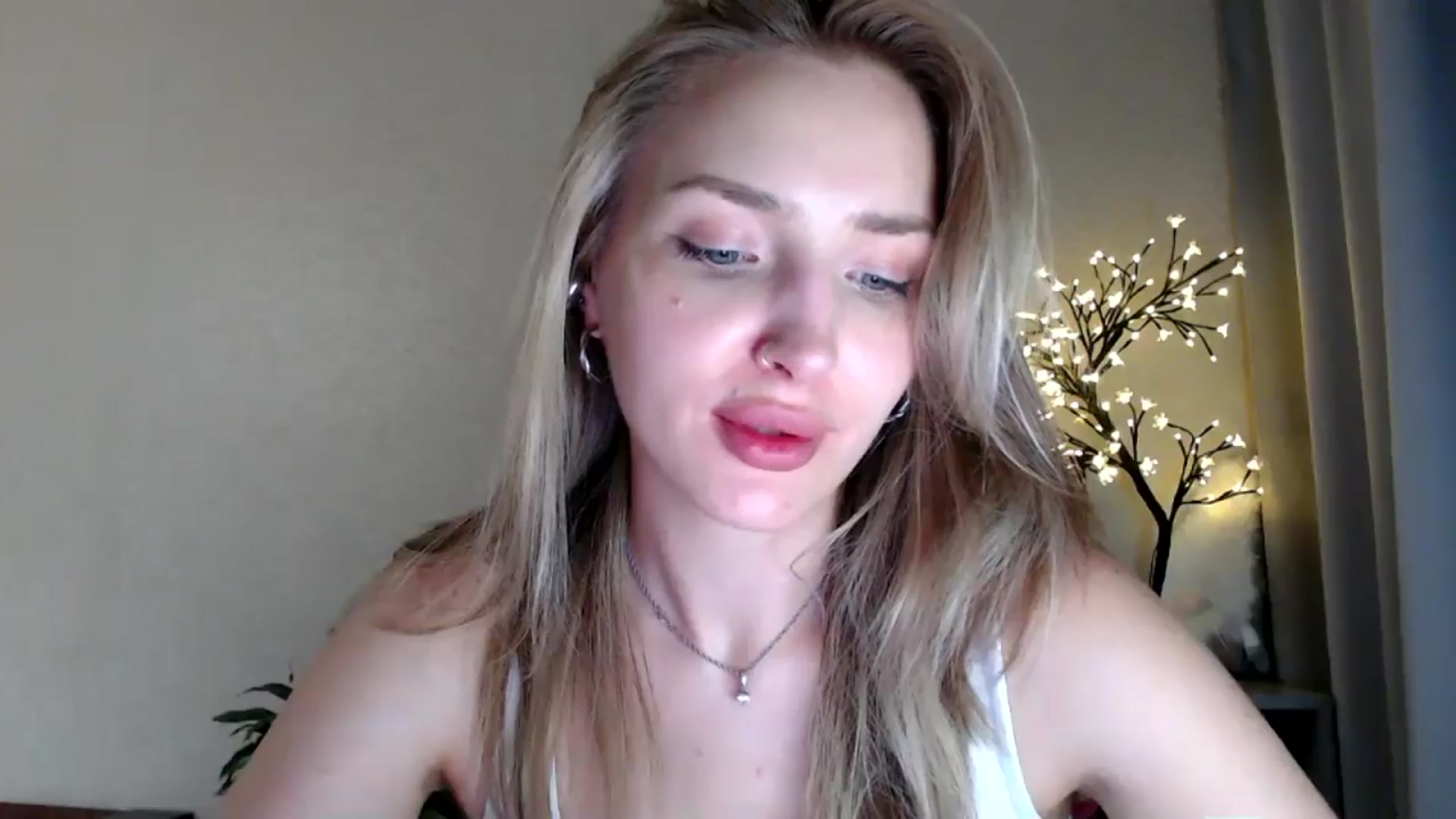 Gallery image thumbnail from Baby__Blue's myfreecams stream on, 07/28/2025, 22:14 image 8 of 20