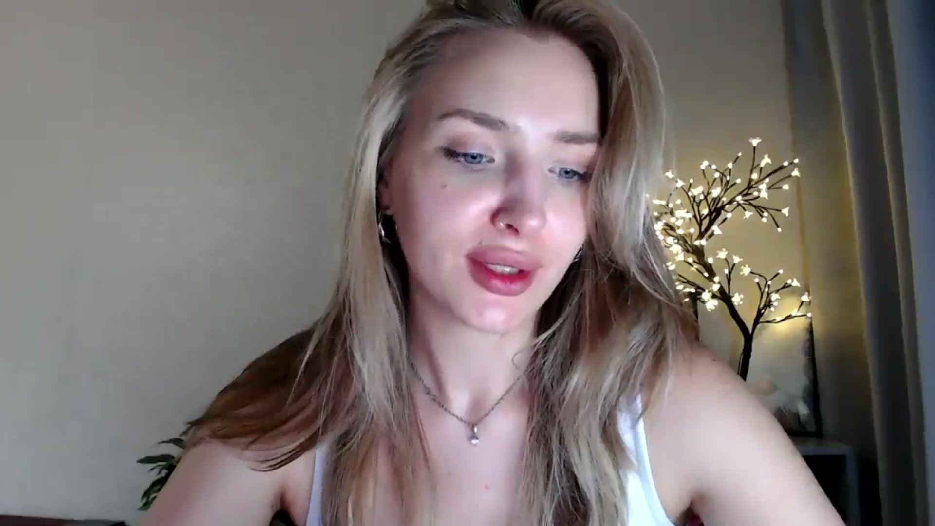 Gallery image thumbnail from Baby__Blue's myfreecams stream on, 07/28/2025, 22:14 image 10 of 20