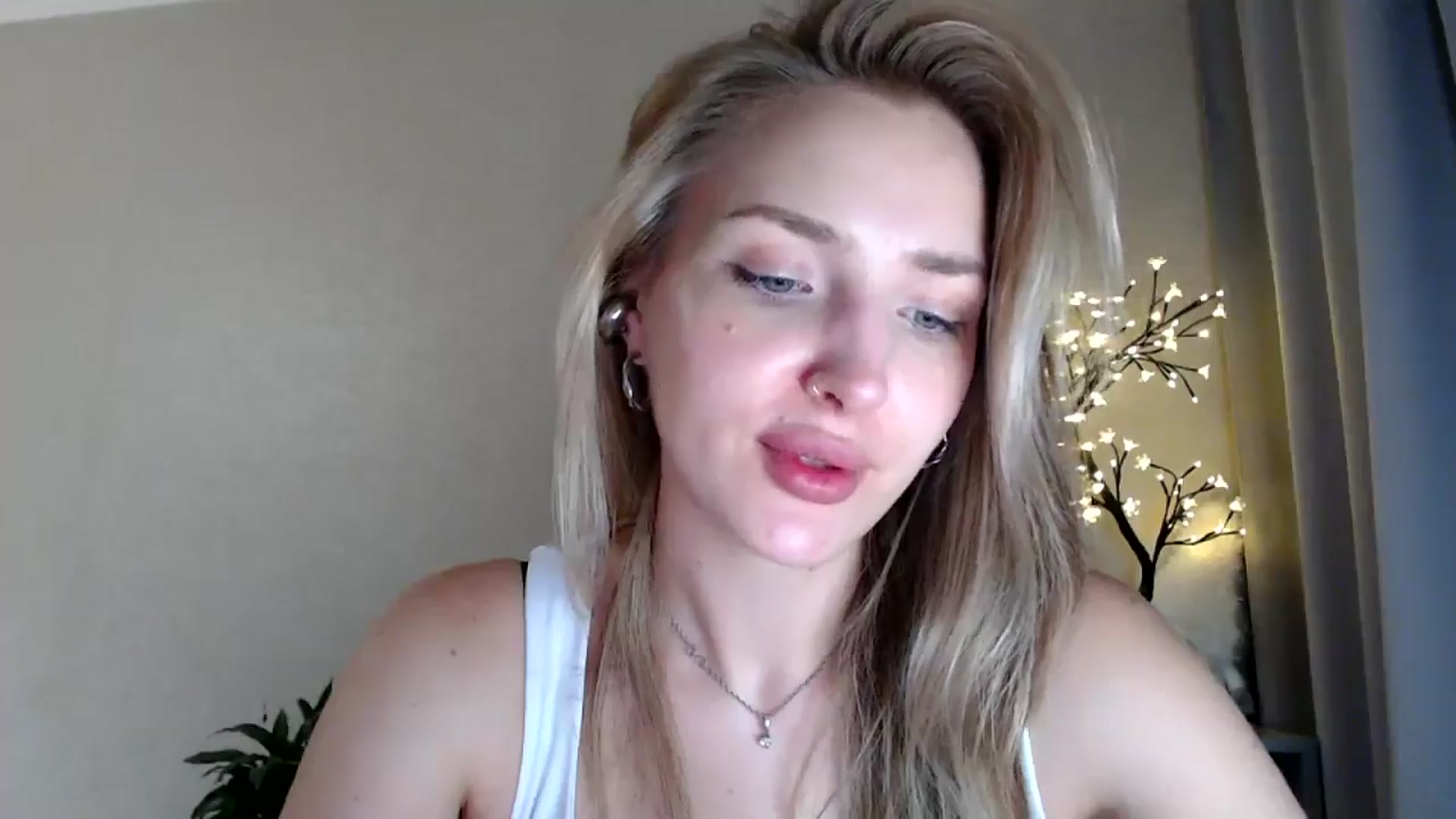 Gallery image thumbnail from Baby__Blue's myfreecams stream on, 07/28/2025, 22:14 image 3 of 20