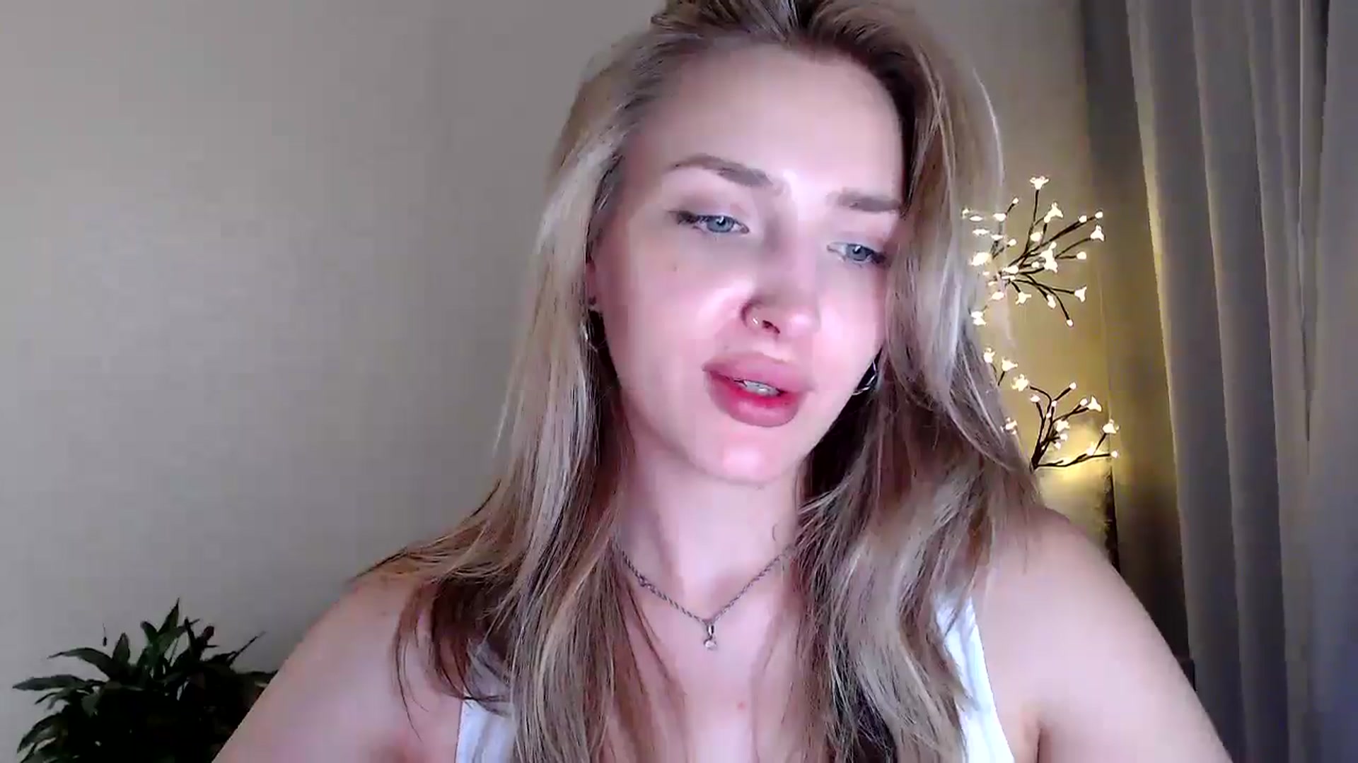 Gallery image thumbnail from Baby__Blue's myfreecams stream on, 07/28/2025, 22:14 image 16 of 20