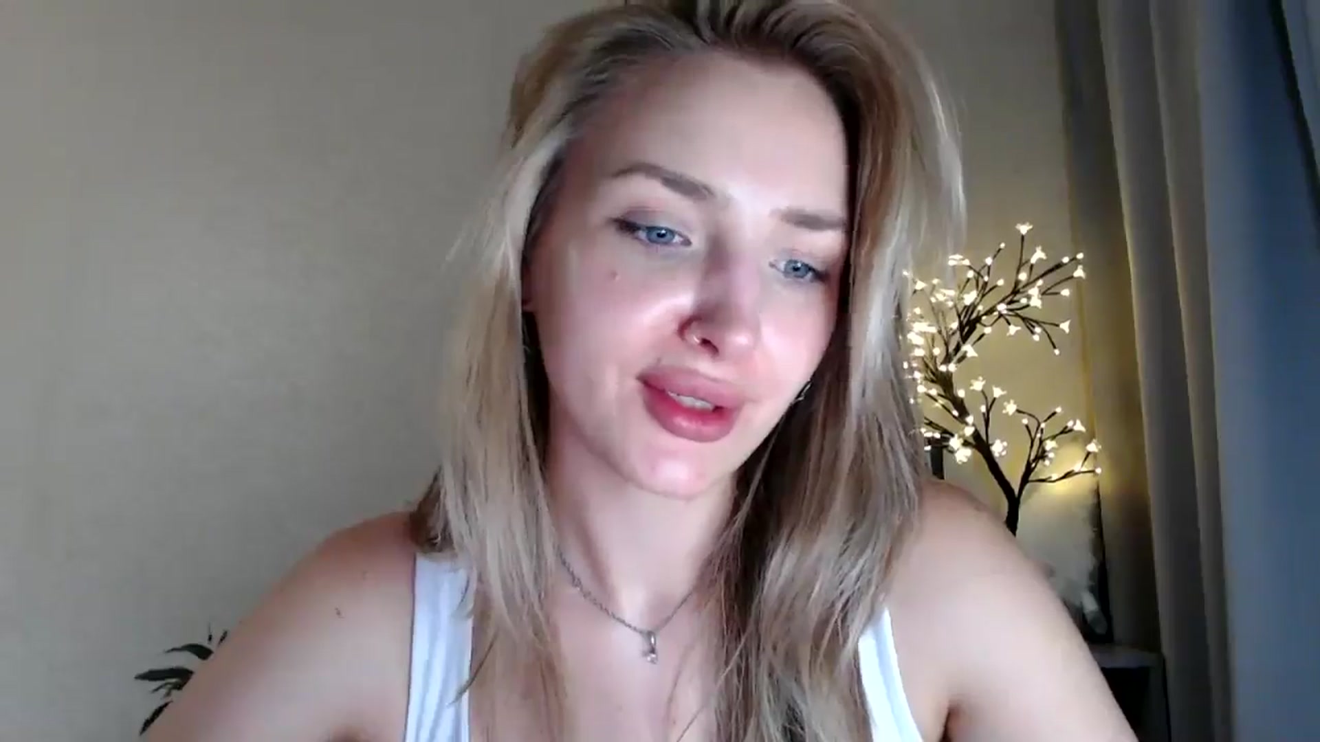 Gallery image thumbnail from Baby__Blue's myfreecams stream on, 07/28/2025, 22:14 image 6 of 20