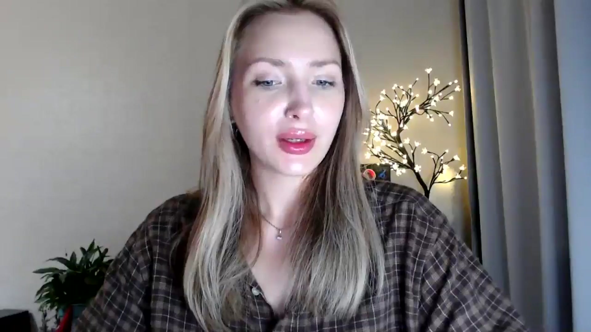 Gallery image thumbnail from Baby__Blue's myfreecams stream on, 07/29/2025, 15:11 image 4 of 20
