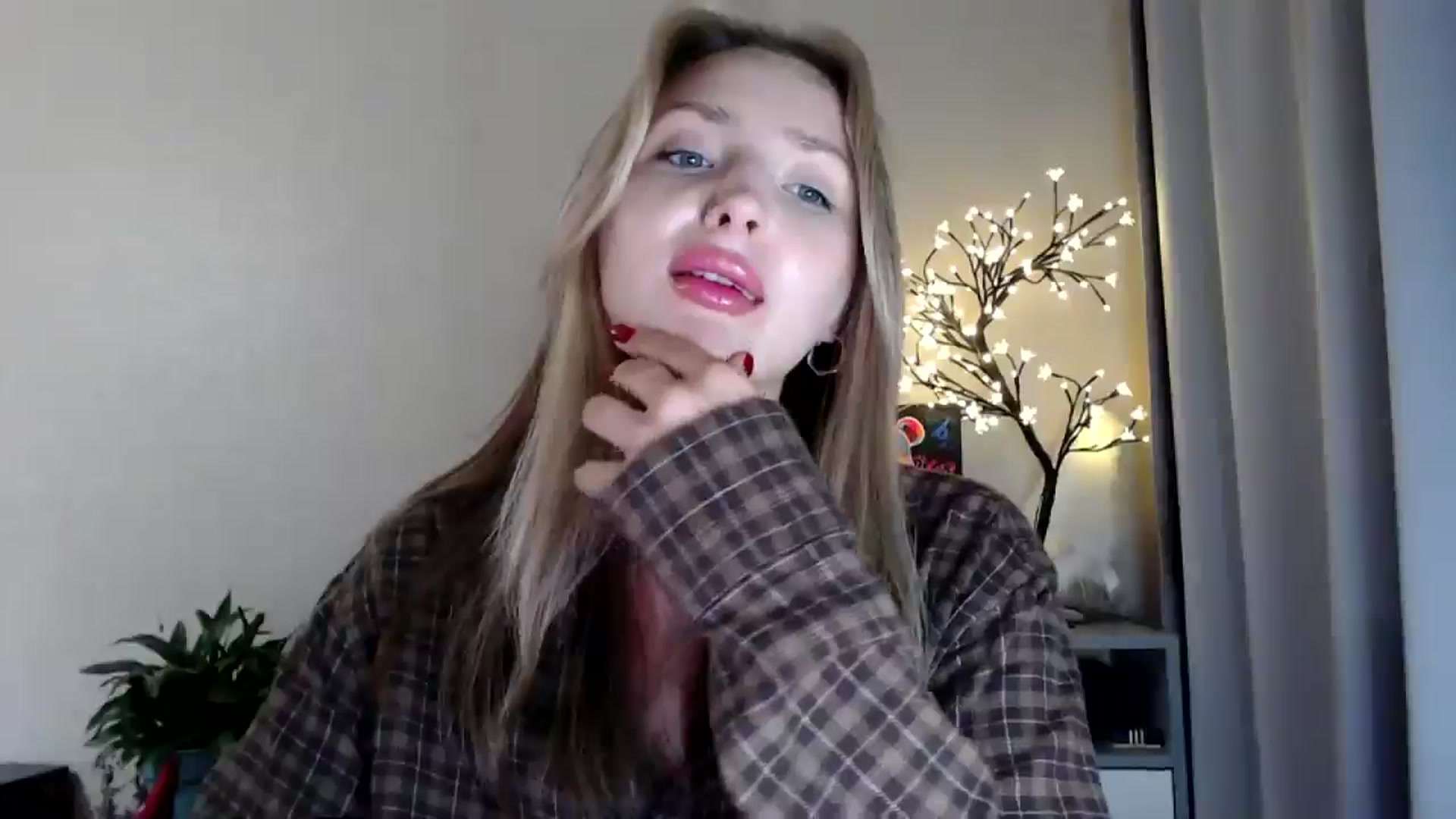 Gallery image thumbnail from Baby__Blue's myfreecams stream on, 07/29/2025, 15:11 image 13 of 20