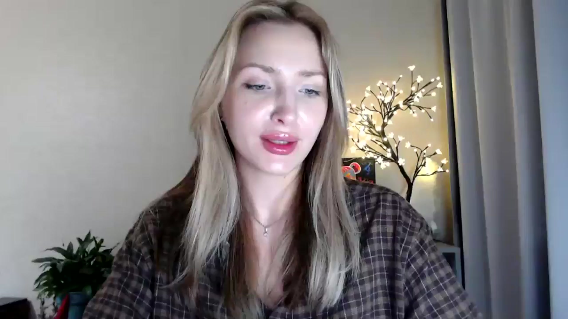 Gallery image thumbnail from Baby__Blue's myfreecams stream on, 07/29/2025, 15:11 image 12 of 20