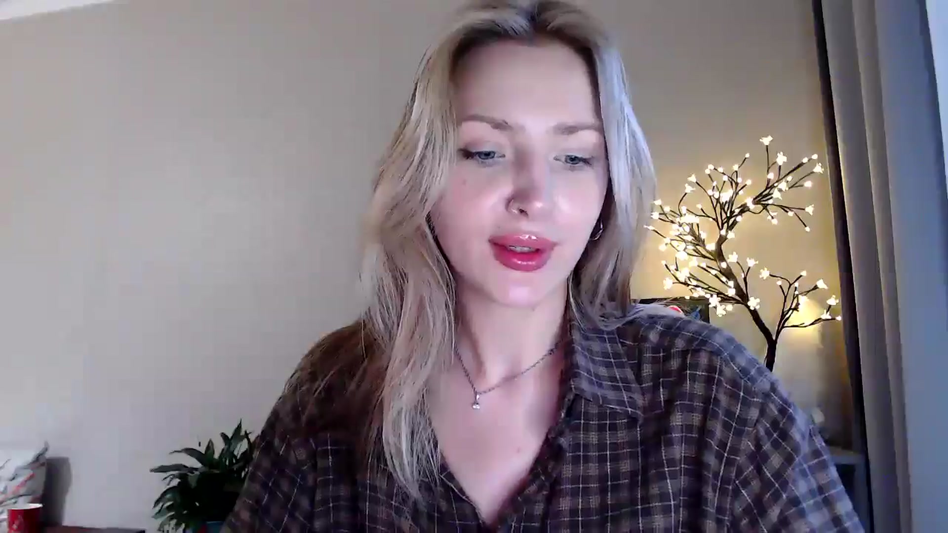 Gallery image thumbnail from Baby__Blue's myfreecams stream on, 07/29/2025, 15:11 image 19 of 20