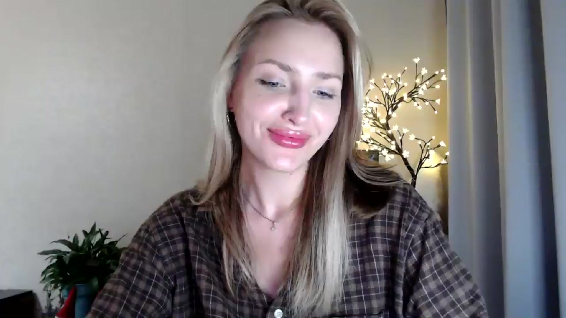 Gallery image thumbnail from Baby__Blue's myfreecams stream on, 07/29/2025, 16:01 image 8 of 20