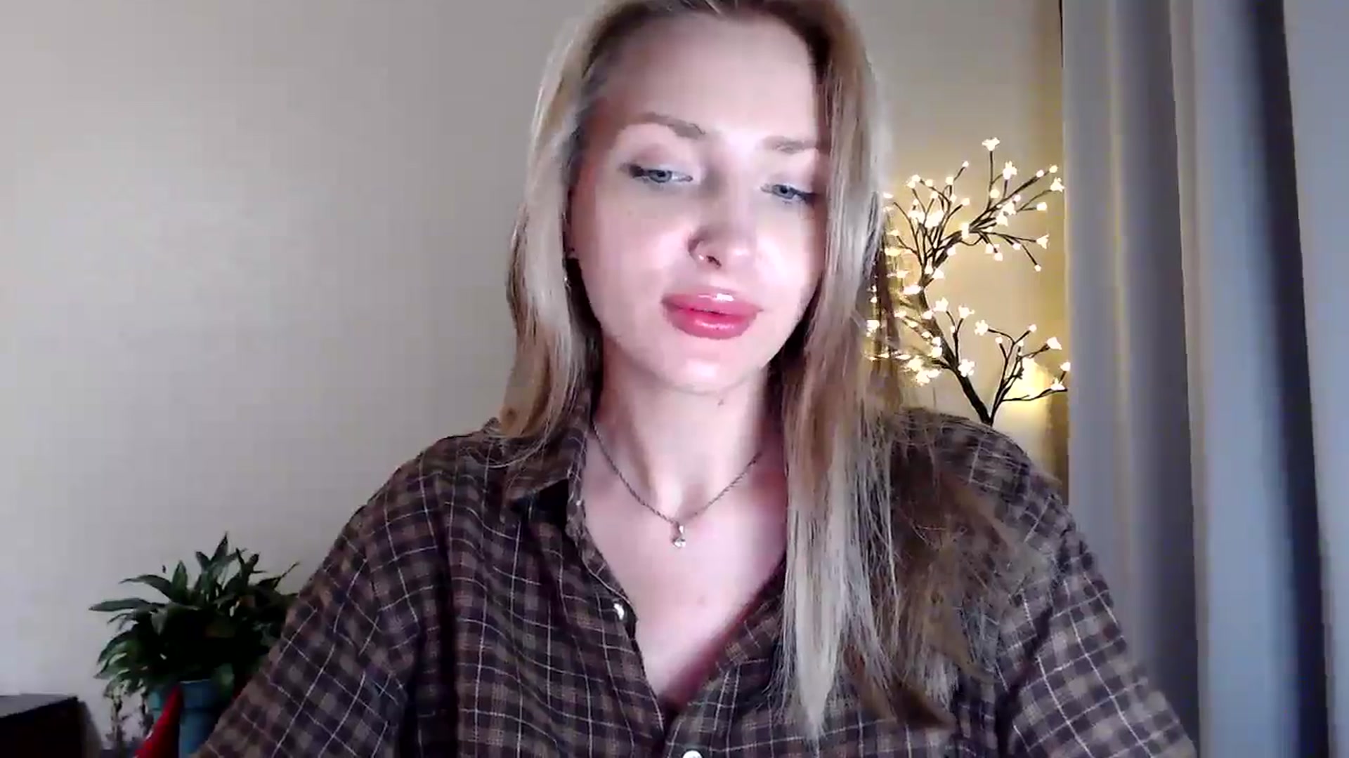 Gallery image thumbnail from Baby__Blue's myfreecams stream on, 07/29/2025, 16:01 image 17 of 20