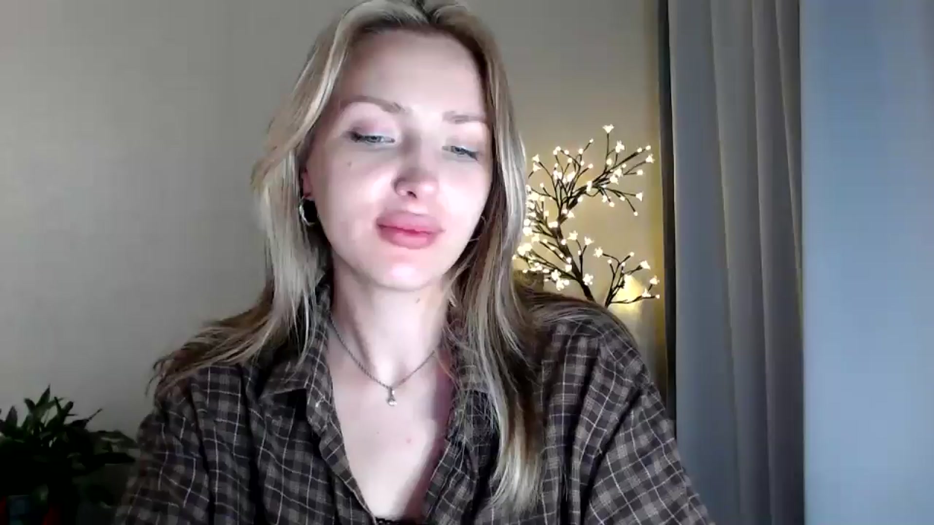 Gallery image thumbnail from Baby__Blue's myfreecams stream on, 07/29/2025, 21:23 image 7 of 20