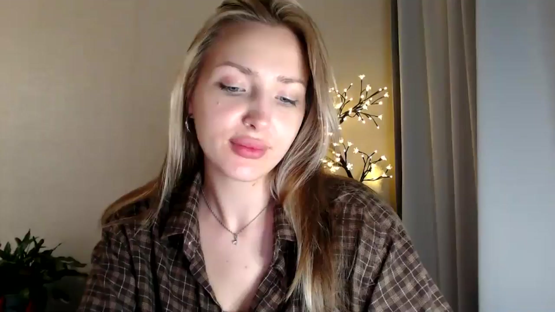 Gallery image thumbnail from Baby__Blue's myfreecams stream on, 07/29/2025, 21:23 image 1 of 20