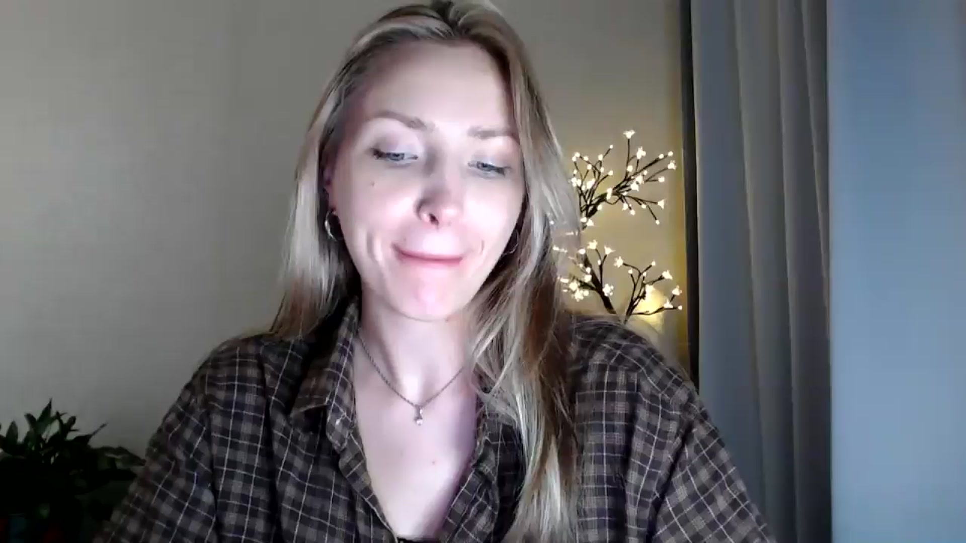 Gallery image thumbnail from Baby__Blue's myfreecams stream on, 07/29/2025, 21:23 image 4 of 20