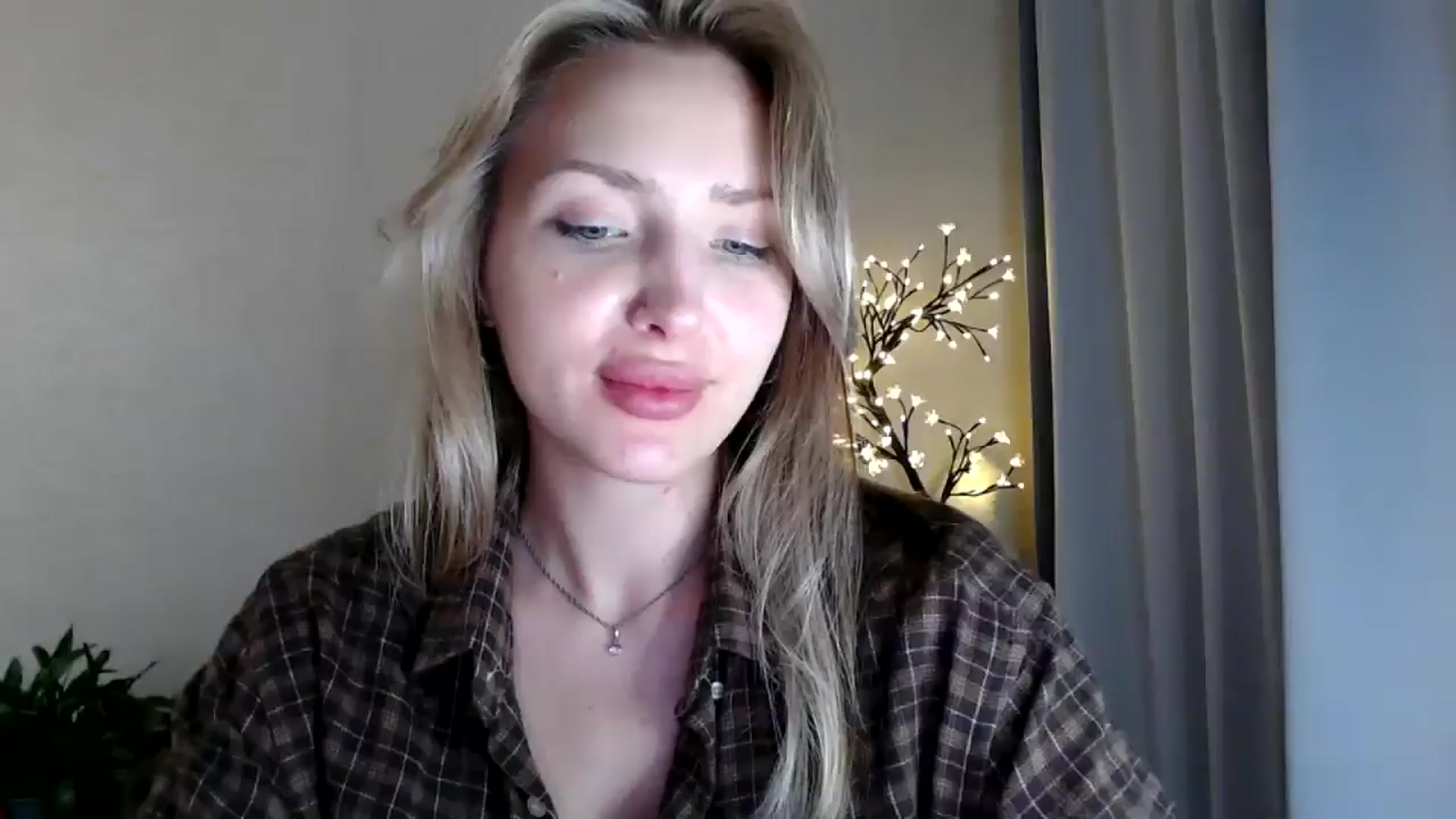 Gallery image thumbnail from Baby__Blue's myfreecams stream on, 07/29/2025, 21:23 image 16 of 20