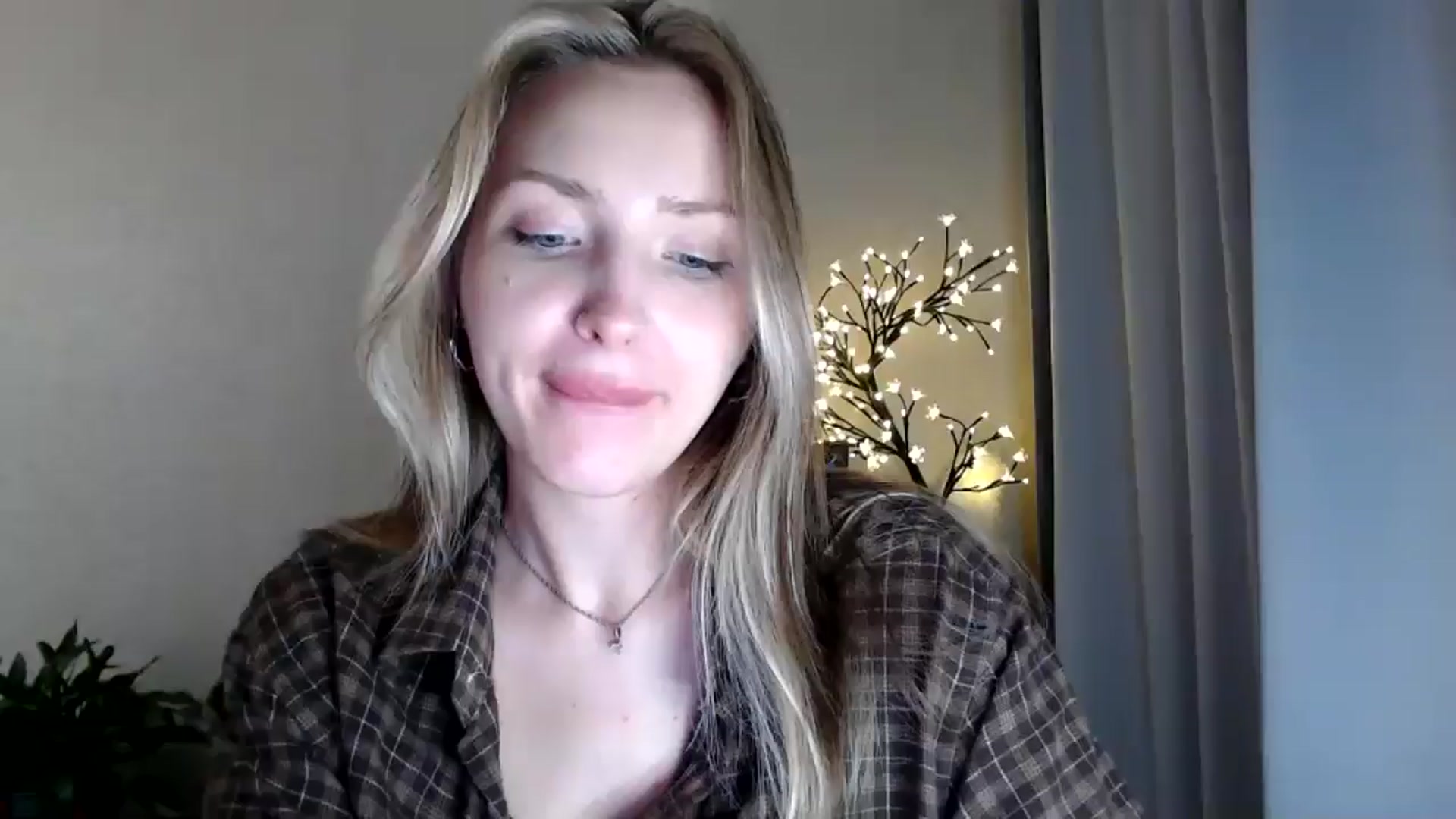 Gallery image thumbnail from Baby__Blue's myfreecams stream on, 07/29/2025, 21:23 image 12 of 20
