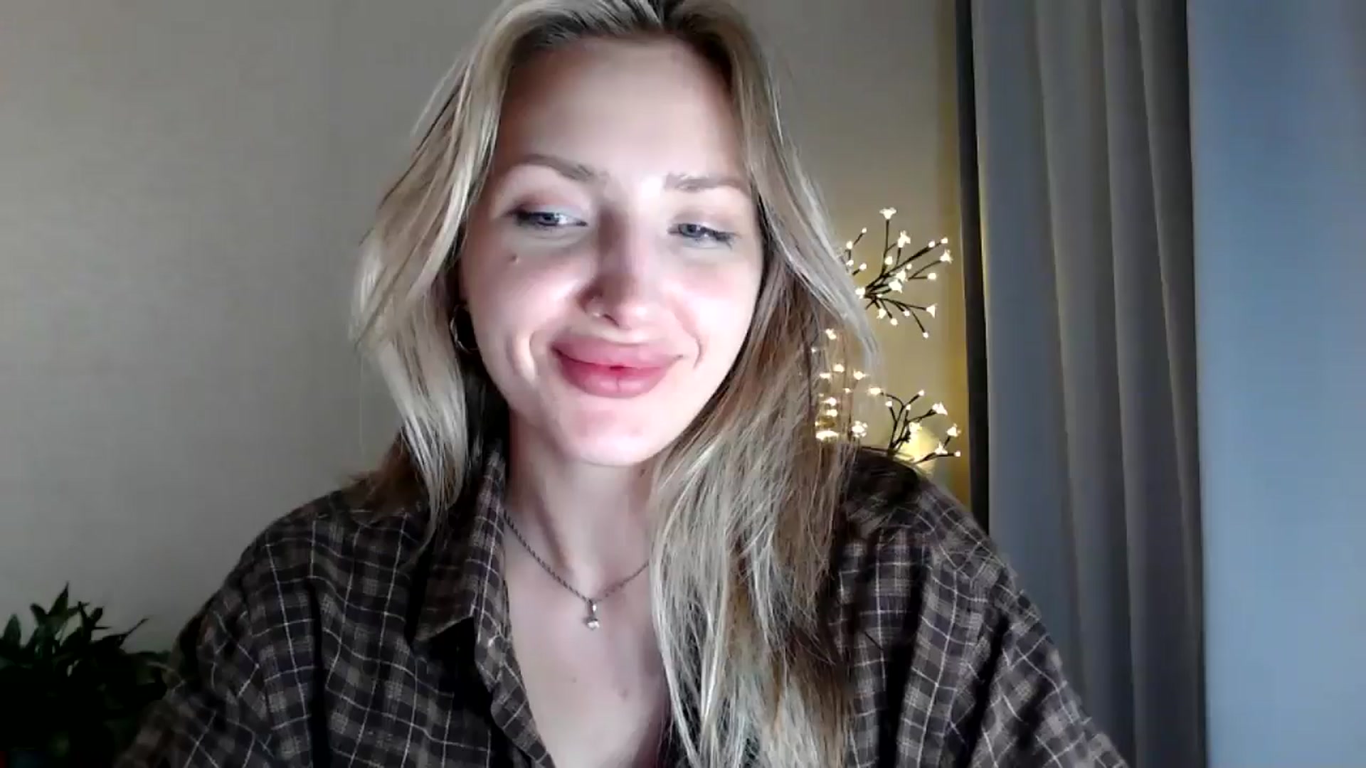 Gallery image thumbnail from Baby__Blue's myfreecams stream on, 07/29/2025, 21:23 image 15 of 20