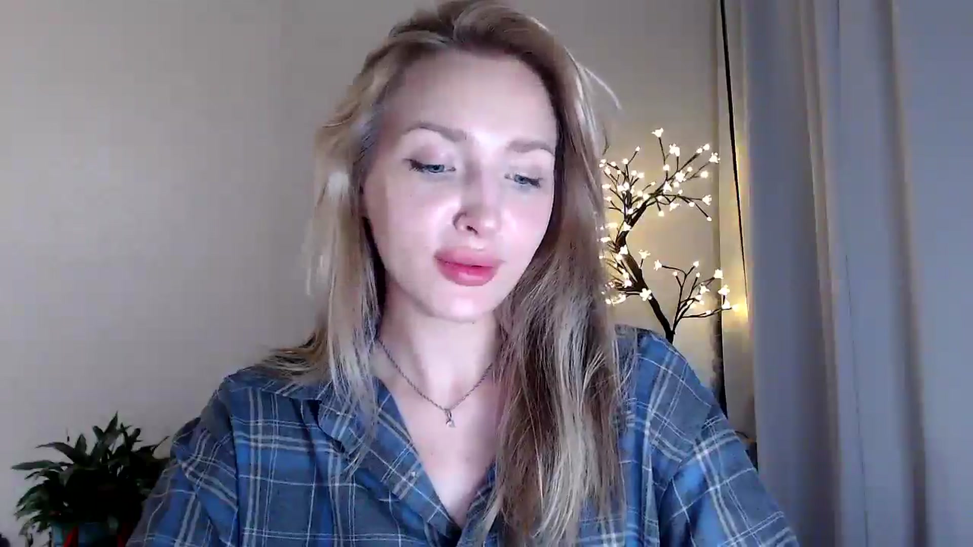Gallery image thumbnail from Baby__Blue's myfreecams stream on, 07/30/2025, 20:32 image 18 of 20