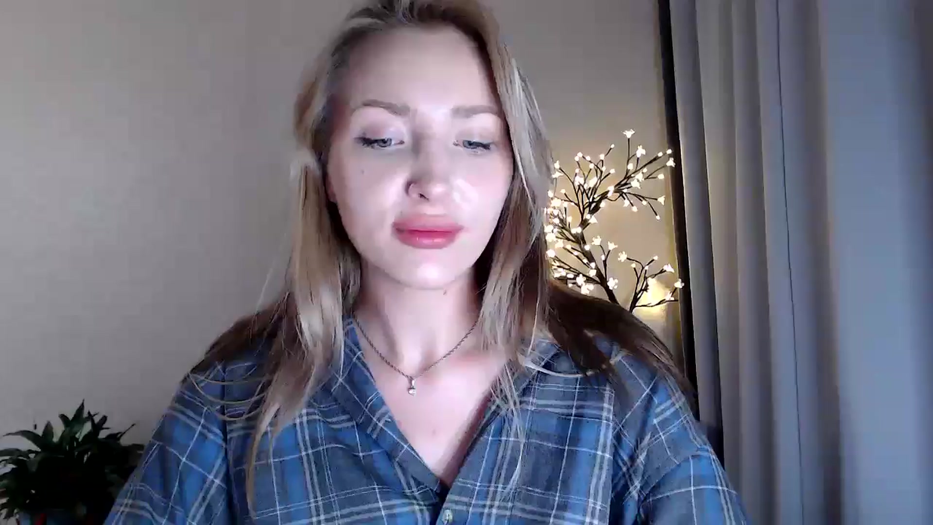 Gallery image thumbnail from Baby__Blue's myfreecams stream on, 07/30/2025, 20:32 image 2 of 20