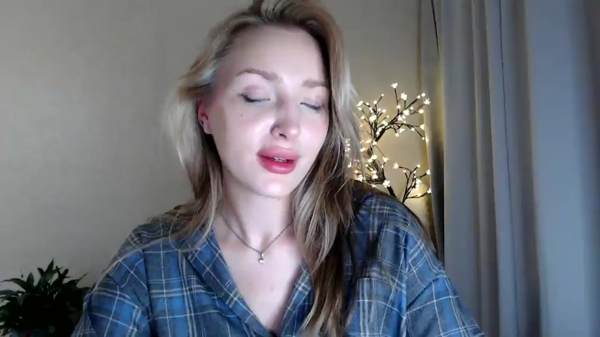 Gallery image thumbnail from Baby__Blue's myfreecams stream on, 07/30/2025, 20:32 image 8 of 20