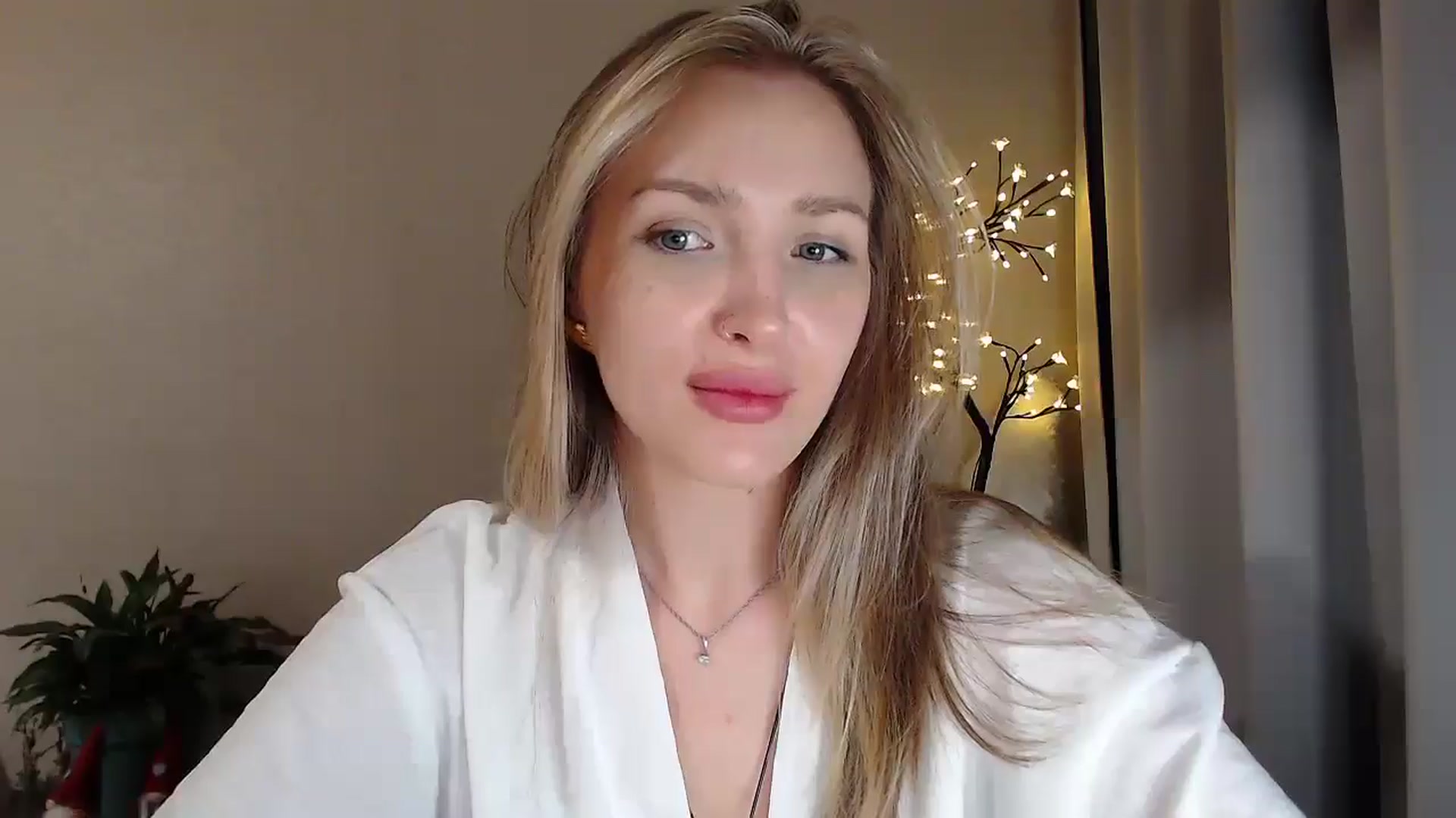 Gallery image thumbnail from Baby__Blue's myfreecams stream on, 07/31/2025, 18:49 image 16 of 20