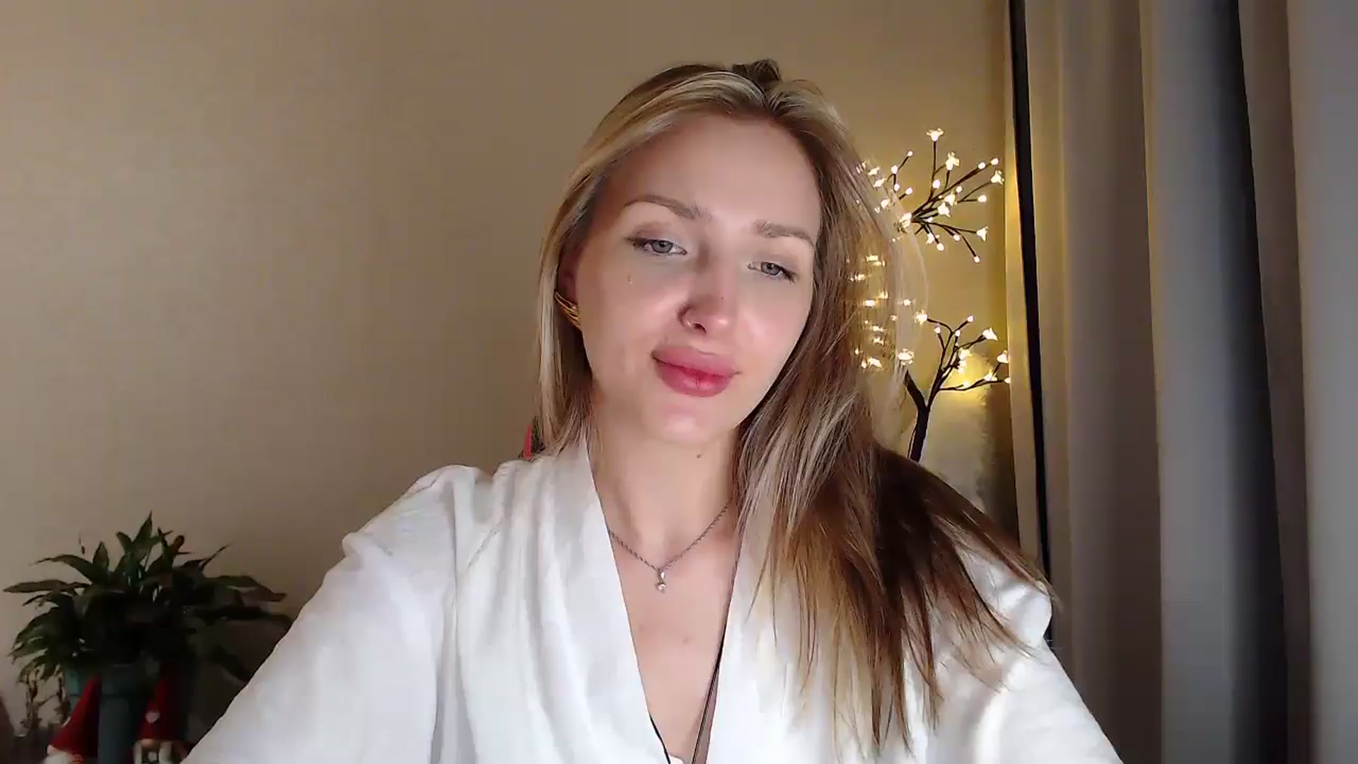 Gallery image thumbnail from Baby__Blue's myfreecams stream on, 07/31/2025, 18:49 image 15 of 20