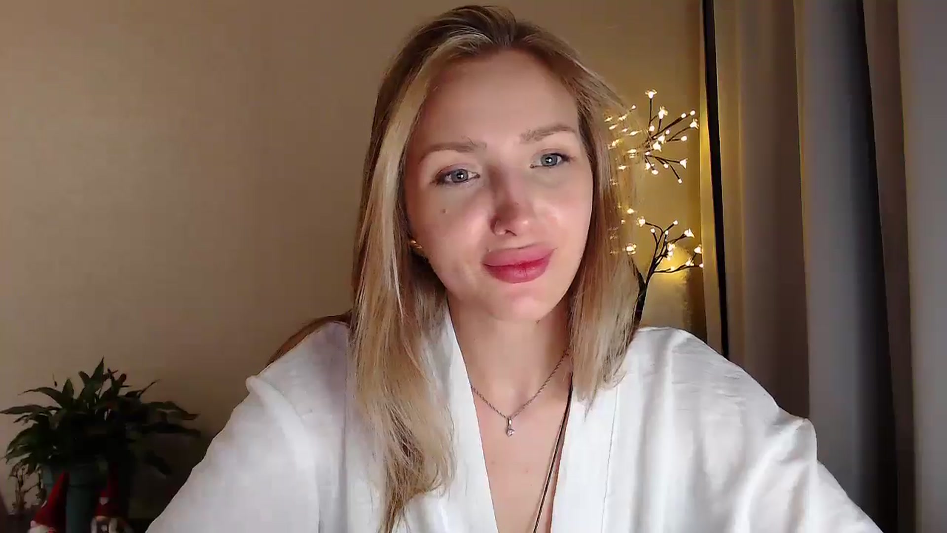 Gallery image thumbnail from Baby__Blue's myfreecams stream on, 07/31/2025, 18:49 image 19 of 20