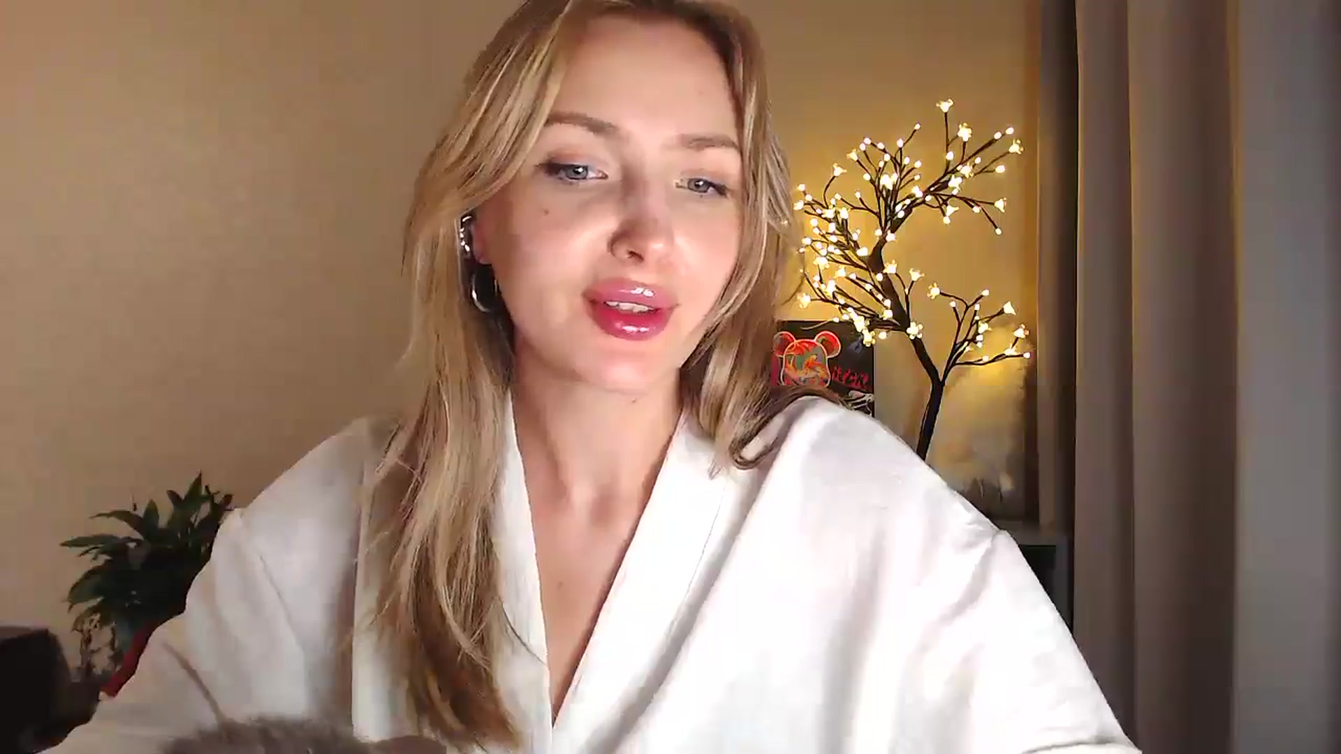 Gallery image thumbnail from Baby__Blue's myfreecams stream on, 08/06/2025, 19:39 image 18 of 20