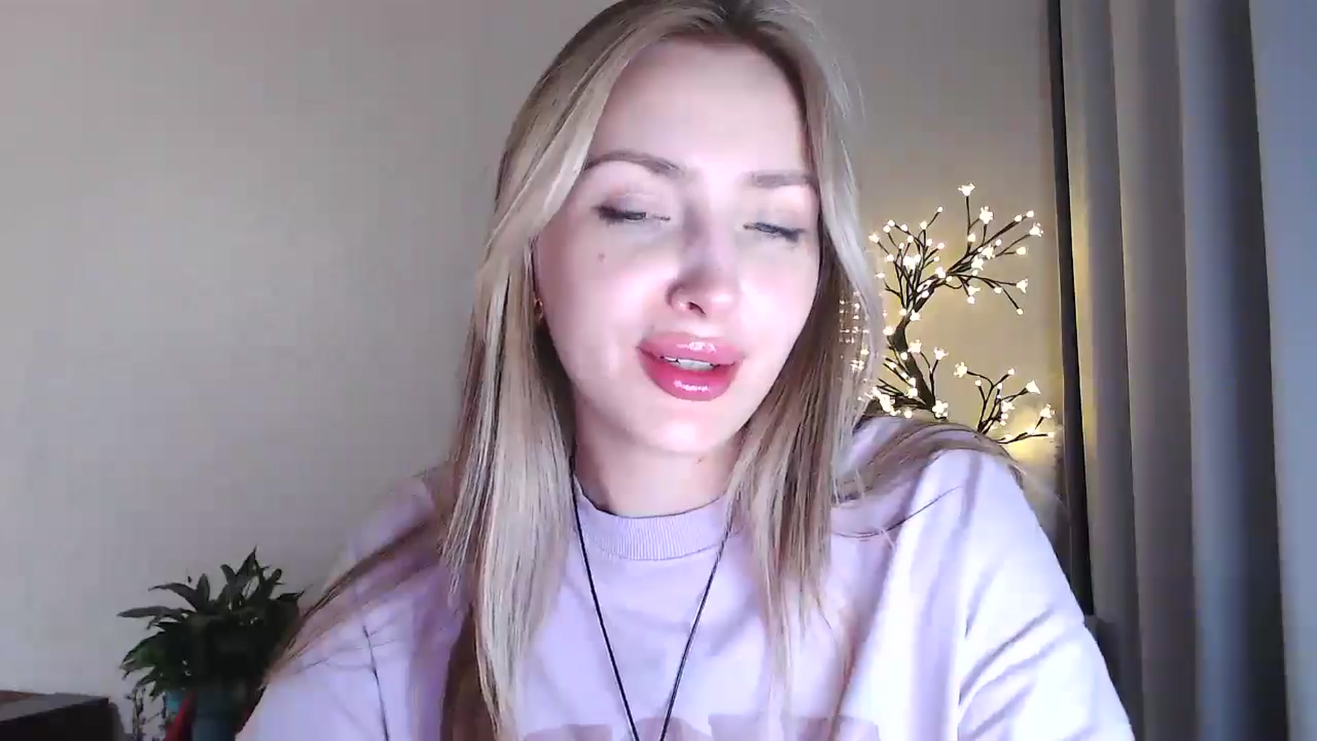 Gallery image thumbnail from Baby__Blue's myfreecams stream on, 08/08/2025, 15:51 image 19 of 20
