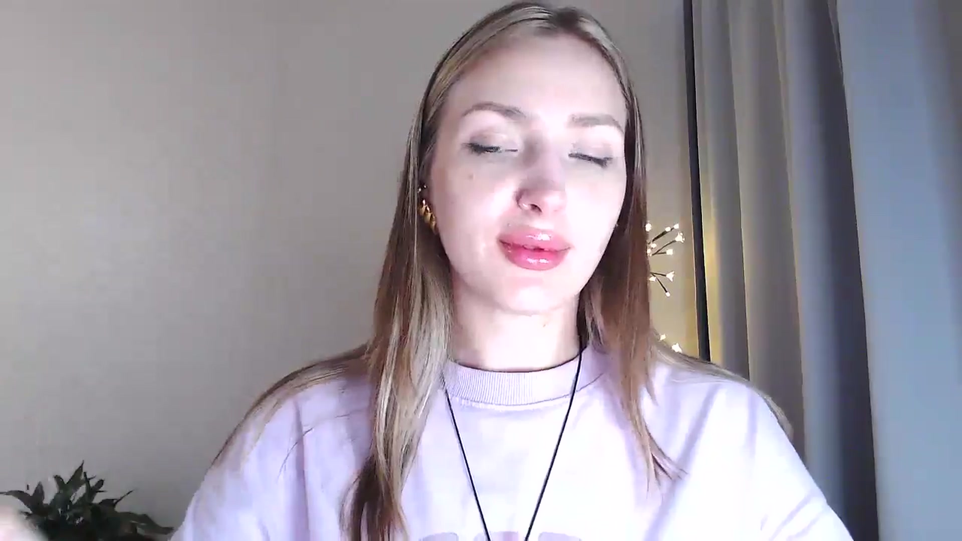 Gallery image thumbnail from Baby__Blue's myfreecams stream on, 08/08/2025, 15:51 image 8 of 20
