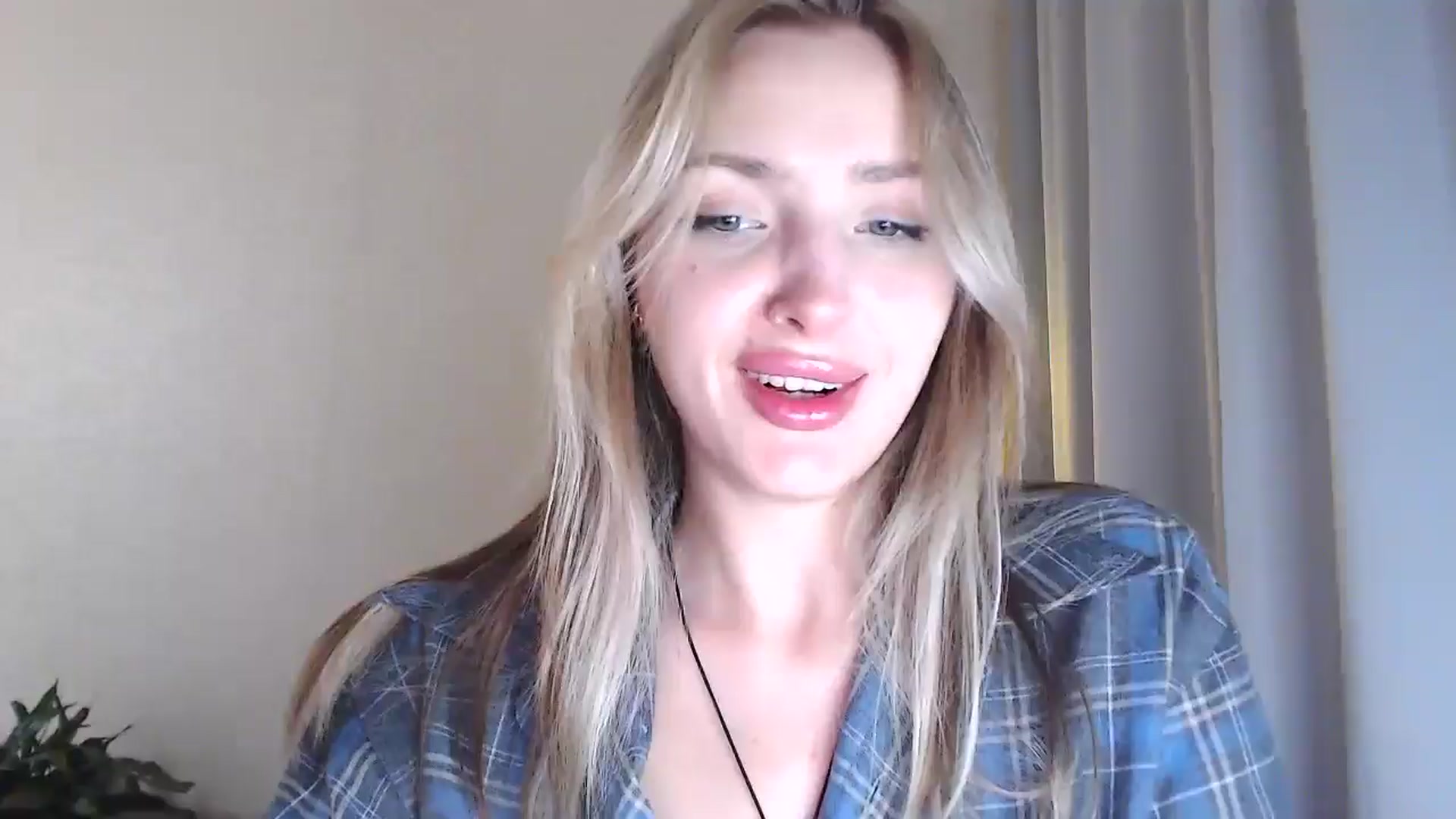 Gallery image thumbnail from Baby__Blue's myfreecams stream on, 08/08/2025, 20:59 image 13 of 20