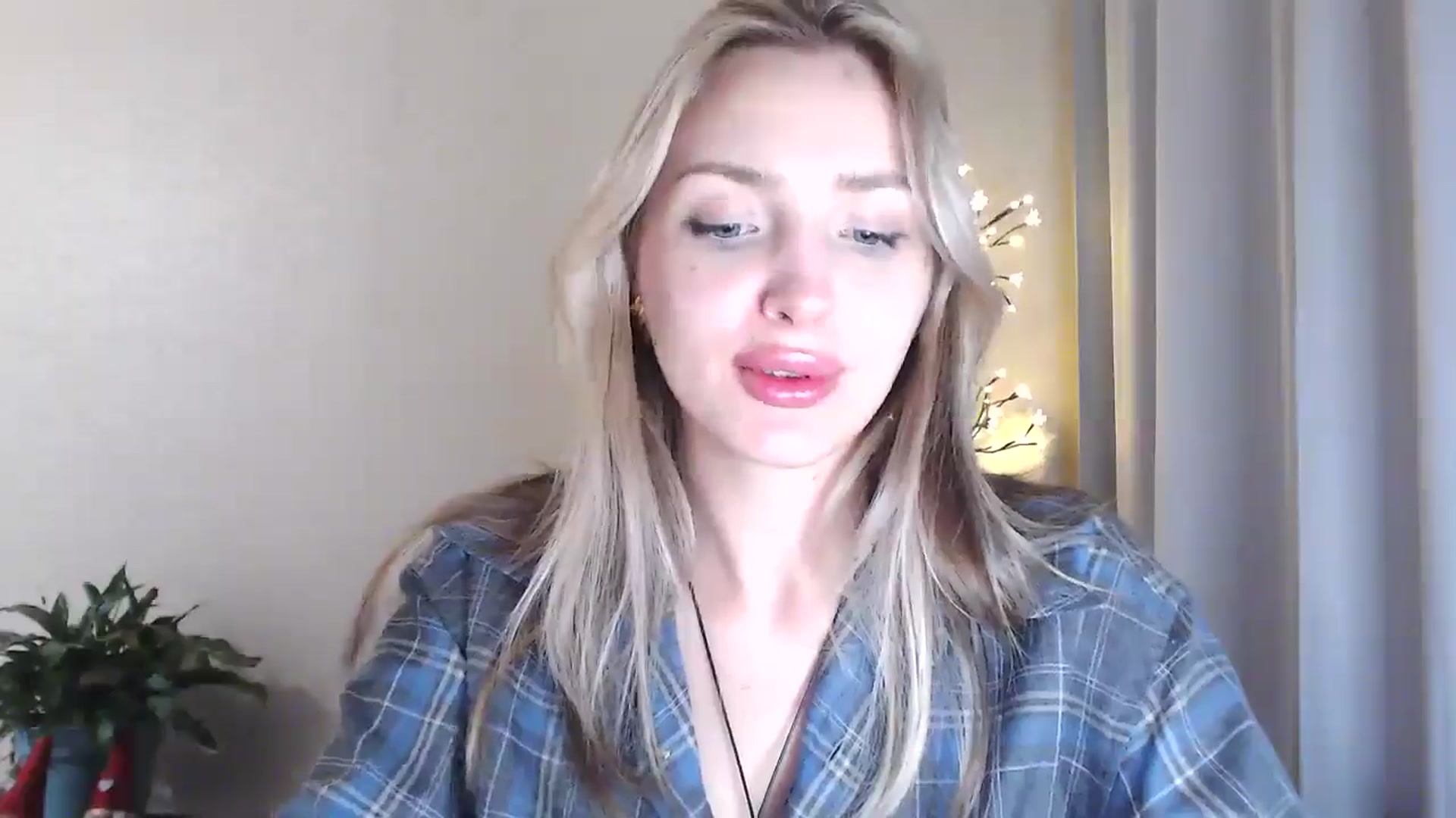 Gallery image thumbnail from Baby__Blue's myfreecams stream on, 08/08/2025, 20:59 image 17 of 20