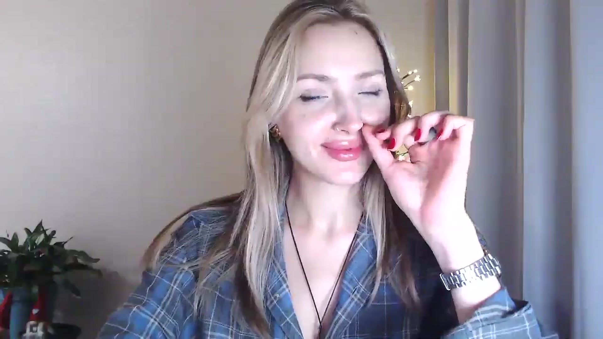 Gallery image thumbnail from Baby__Blue's myfreecams stream on, 08/08/2025, 20:59 image 19 of 20