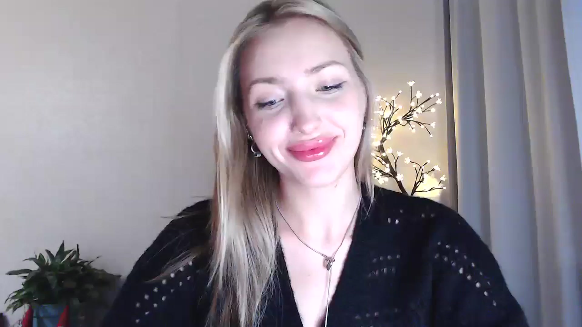 Gallery image thumbnail from Baby__Blue's myfreecams stream on, 08/09/2025, 14:59 image 4 of 20