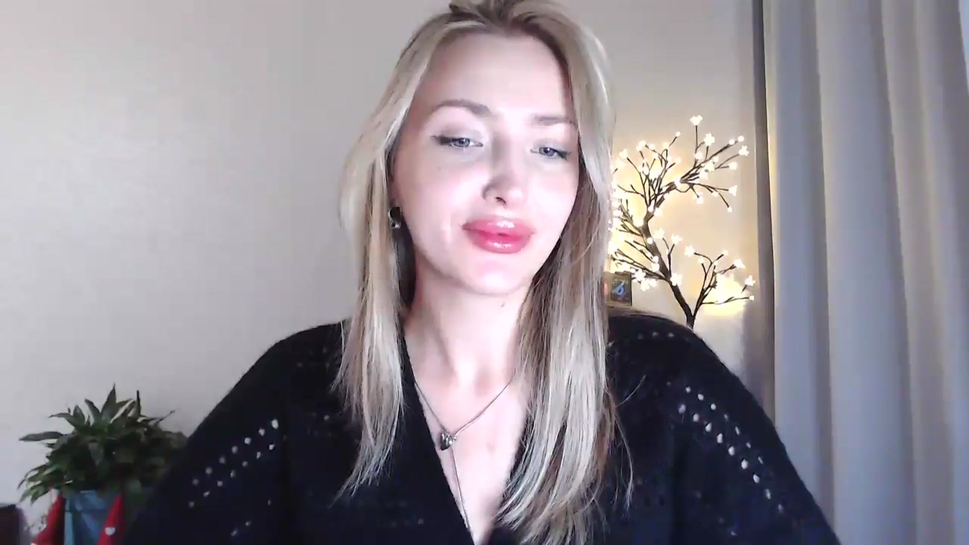 Gallery image thumbnail from Baby__Blue's myfreecams stream on, 08/09/2025, 14:59 image 13 of 20
