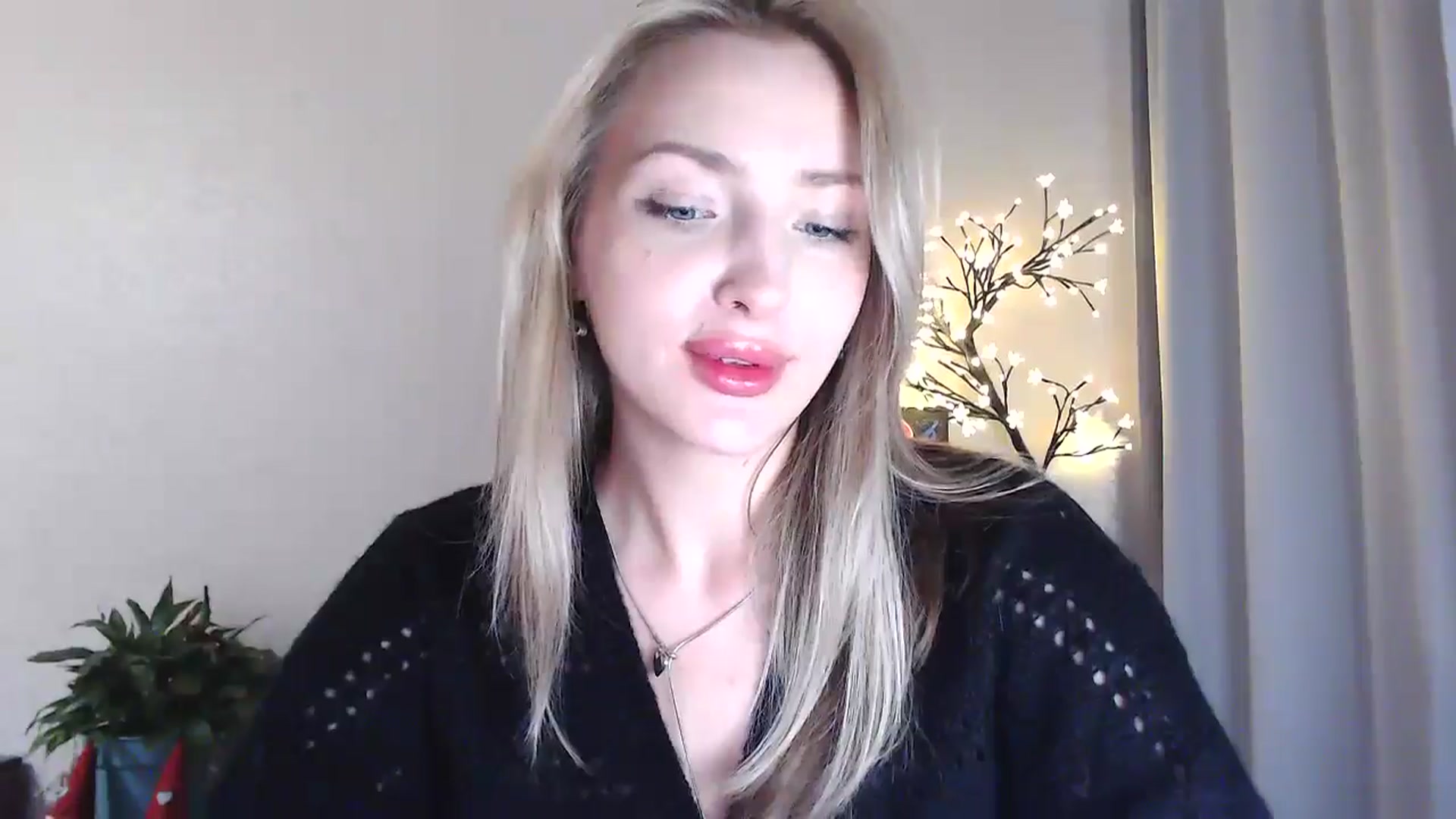 Gallery image thumbnail from Baby__Blue's myfreecams stream on, 08/09/2025, 14:59 image 14 of 20