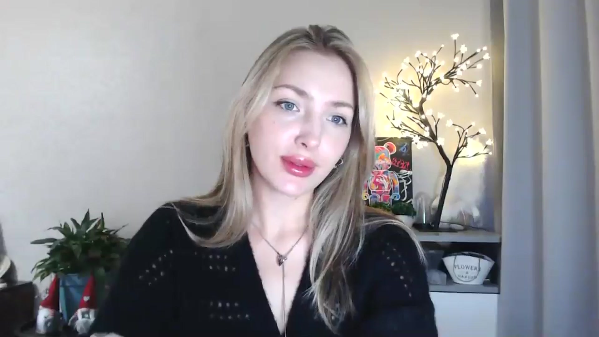 Gallery image thumbnail from Baby__Blue's myfreecams stream on, 08/09/2025, 14:59 image 2 of 20