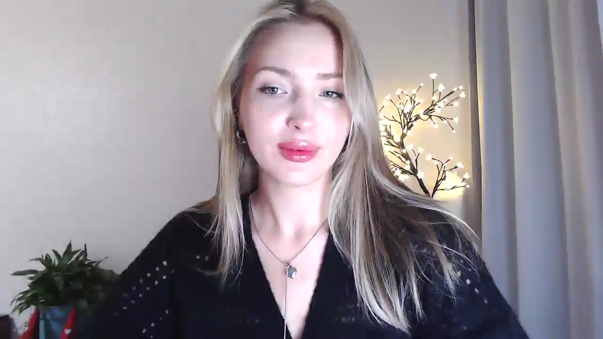 Gallery image thumbnail from Baby__Blue's myfreecams stream on, 08/09/2025, 14:59 image 17 of 20
