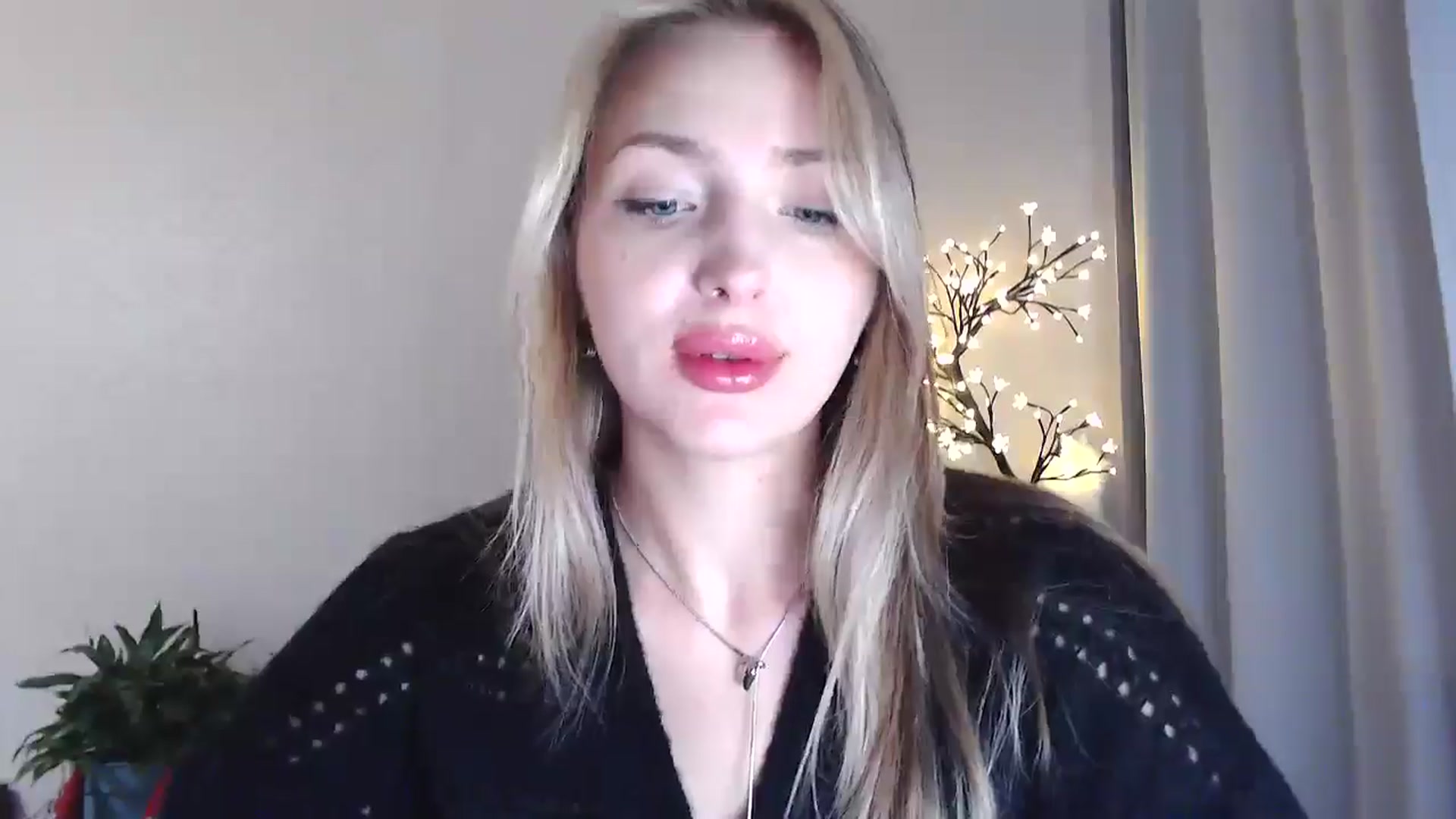 Gallery image thumbnail from Baby__Blue's myfreecams stream on, 08/09/2025, 14:59 image 5 of 20