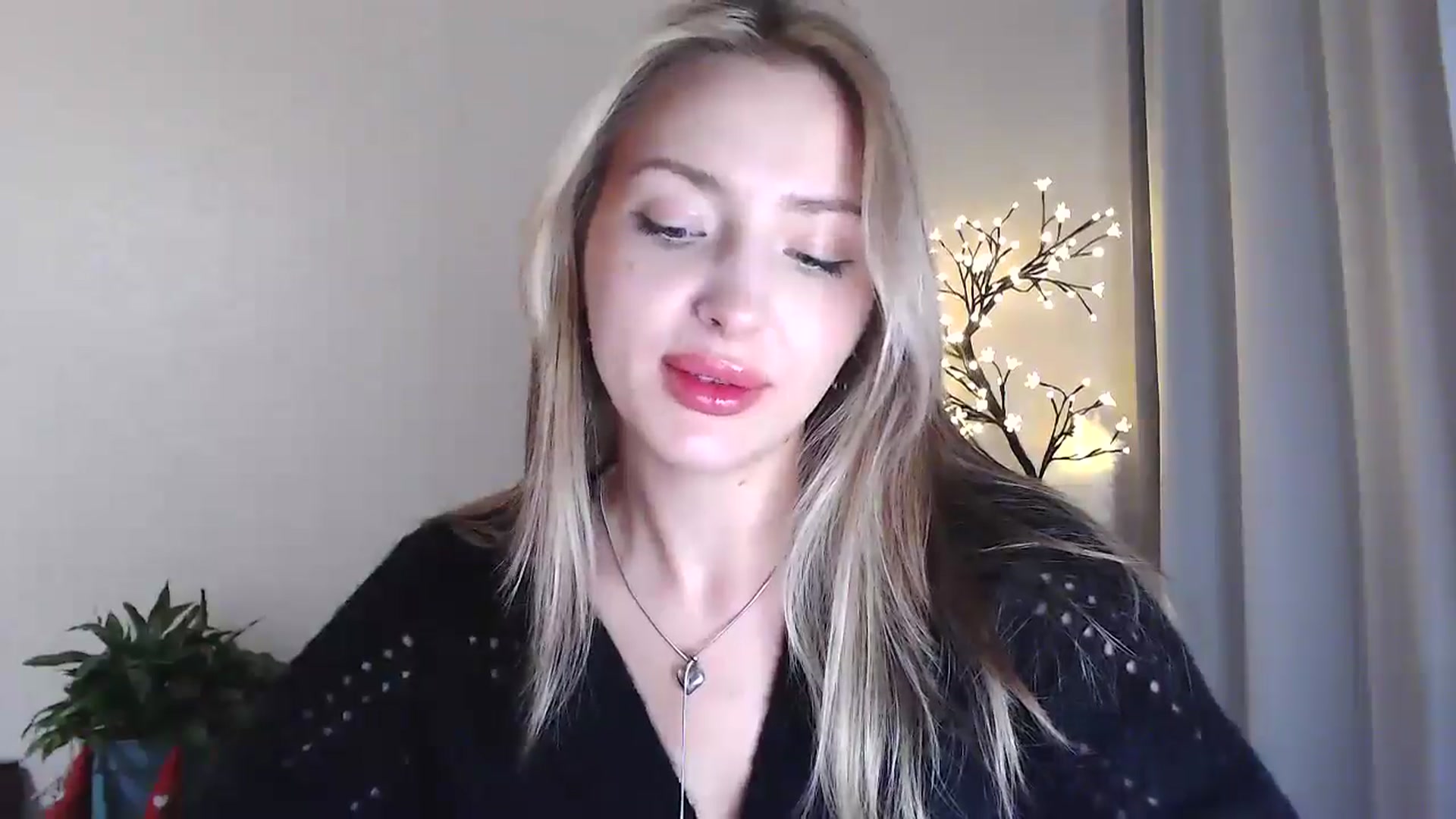 Gallery image thumbnail from Baby__Blue's myfreecams stream on, 08/09/2025, 14:59 image 19 of 20