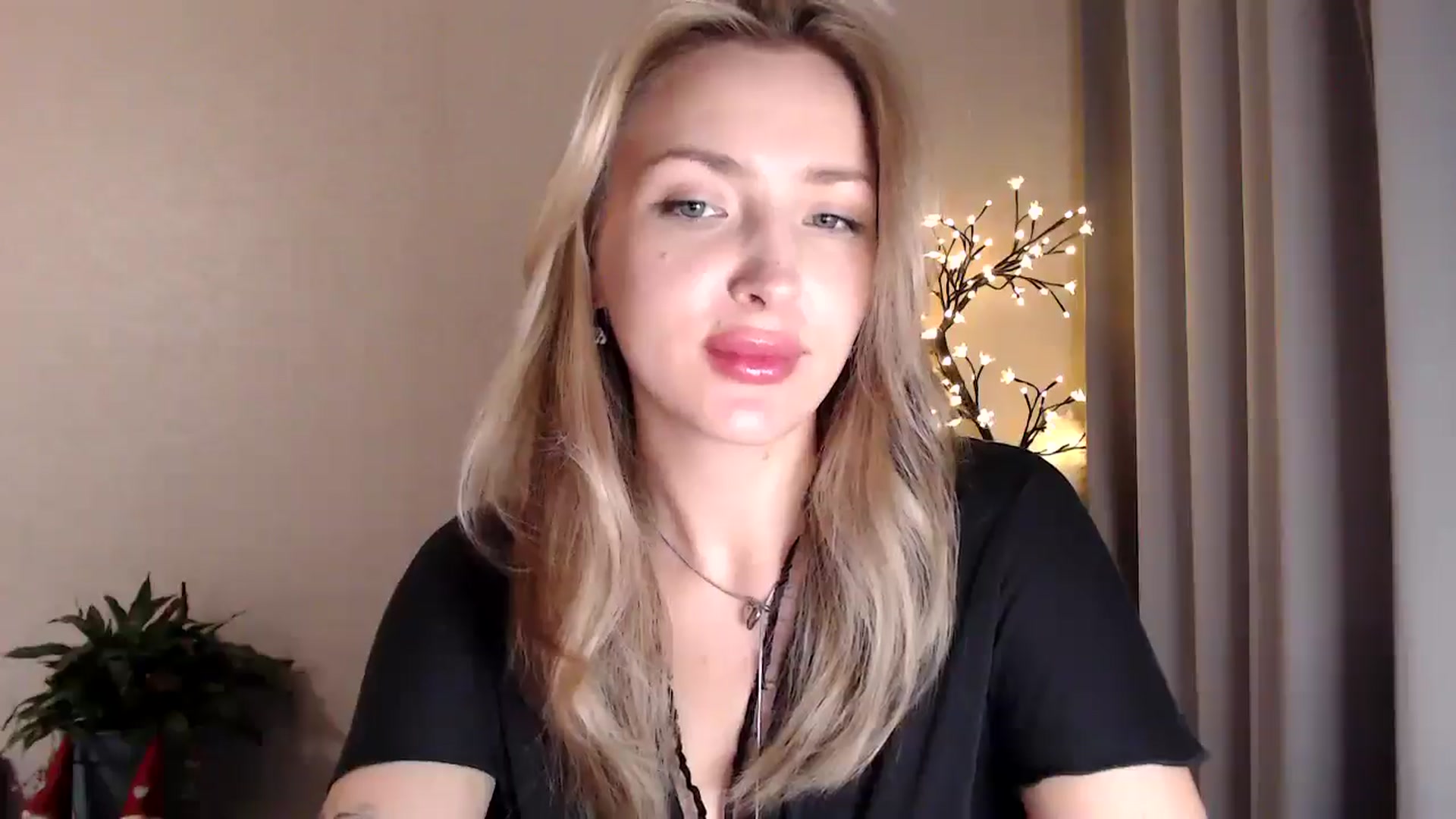 Gallery image thumbnail from Baby__Blue's myfreecams stream on, 08/09/2025, 21:08 image 6 of 20