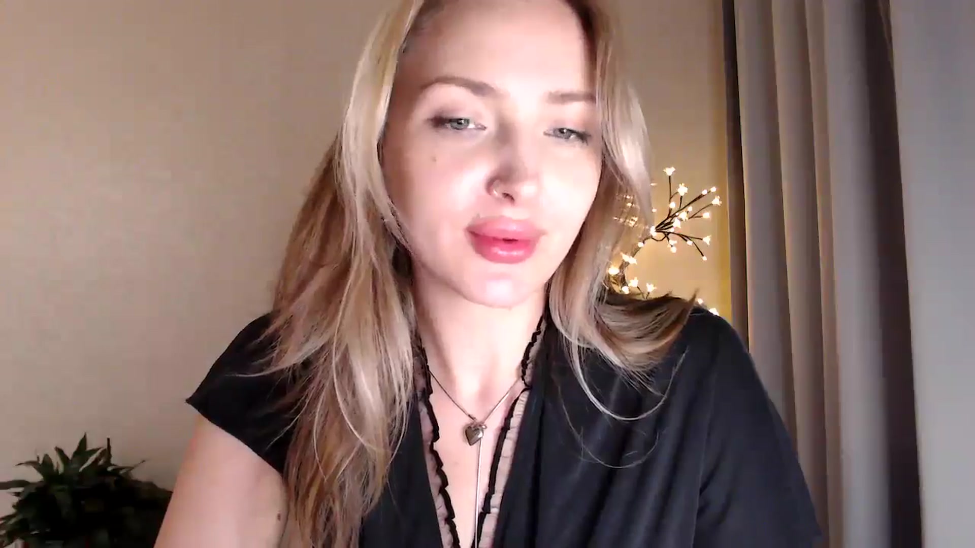Gallery image thumbnail from Baby__Blue's myfreecams stream on, 08/09/2025, 22:32 image 17 of 20