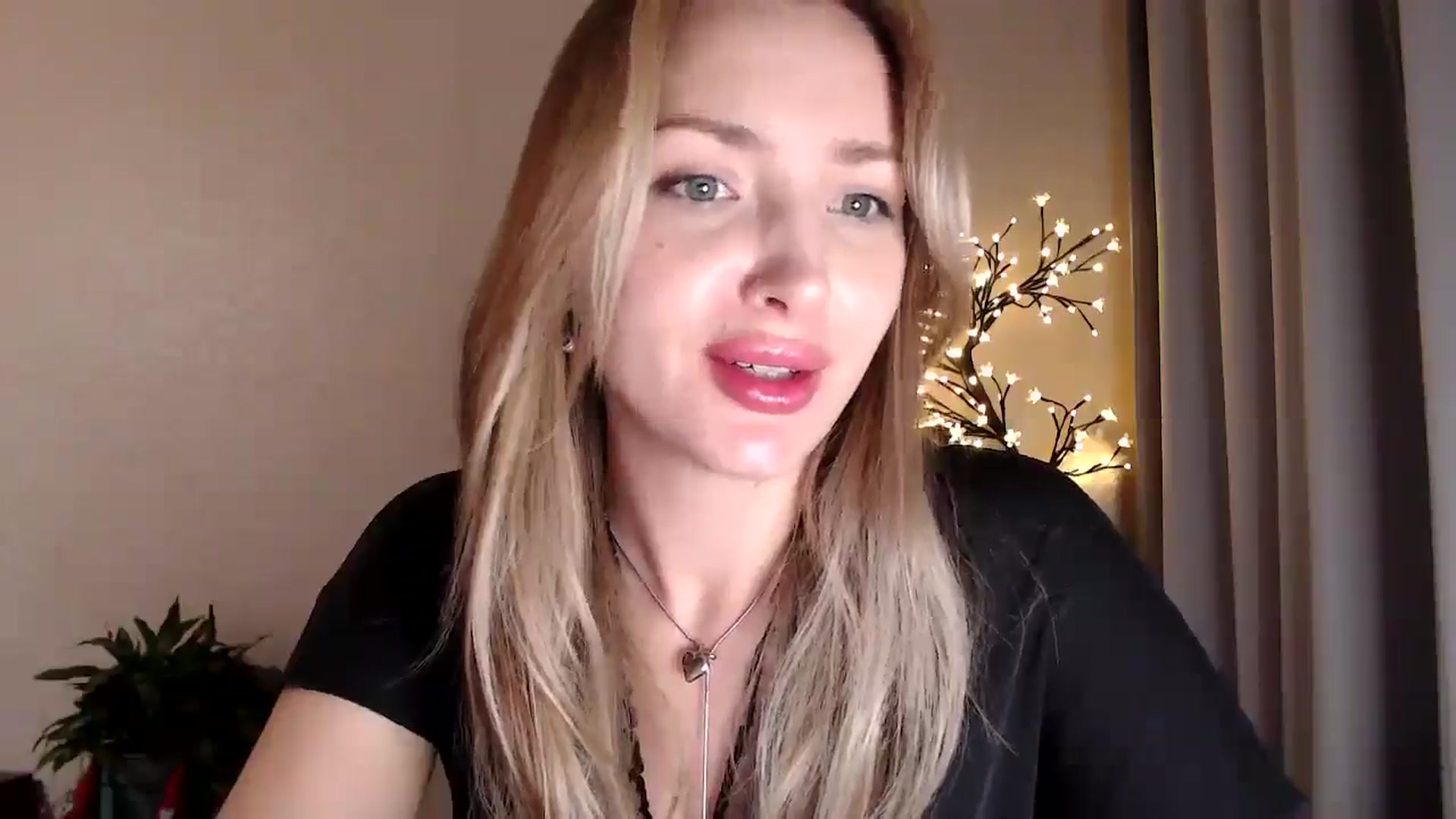 Gallery image thumbnail from Baby__Blue's myfreecams stream on, 08/09/2025, 22:32 image 4 of 20
