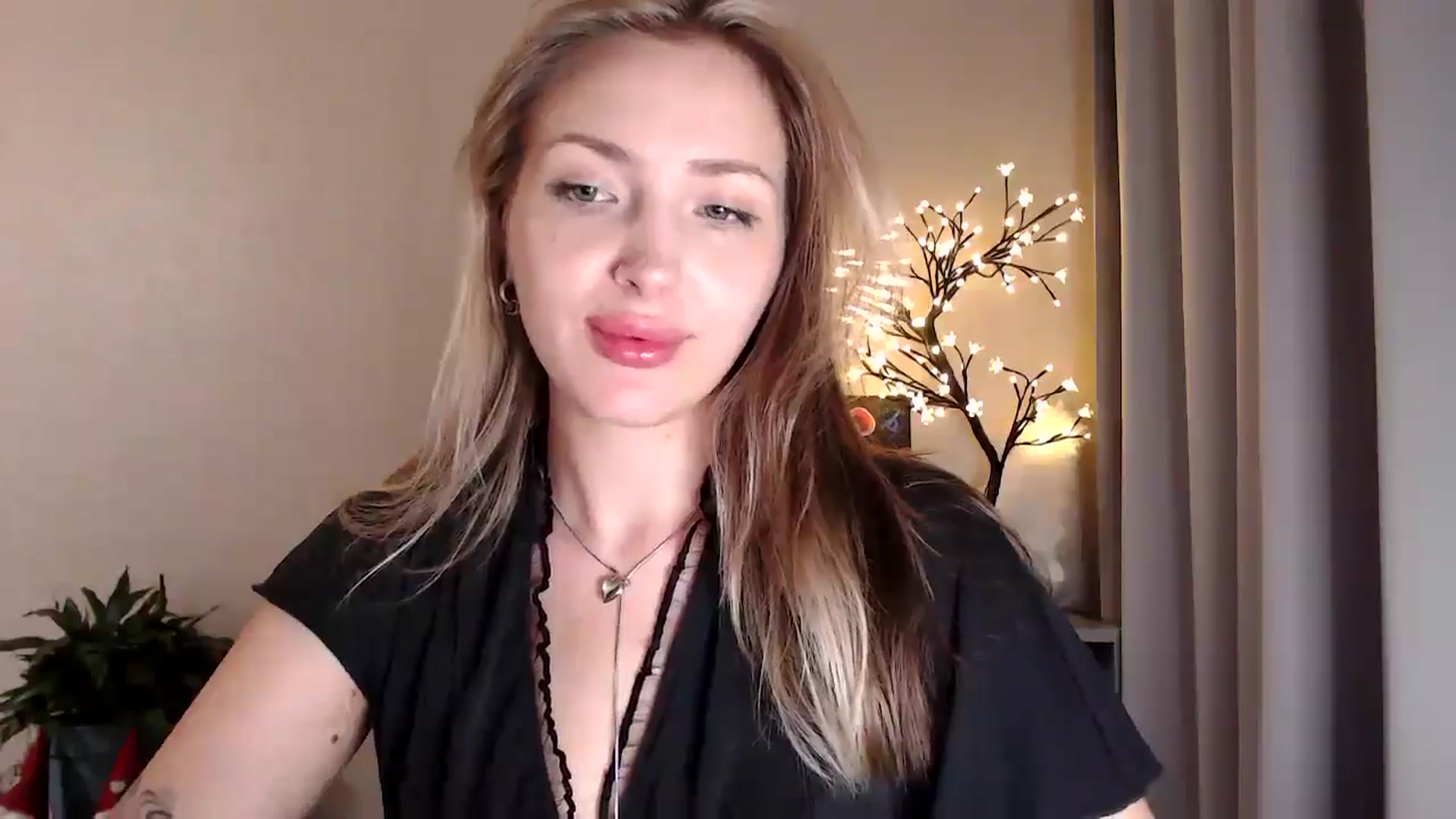 Gallery image thumbnail from Baby__Blue's myfreecams stream on, 08/09/2025, 22:32 image 20 of 20