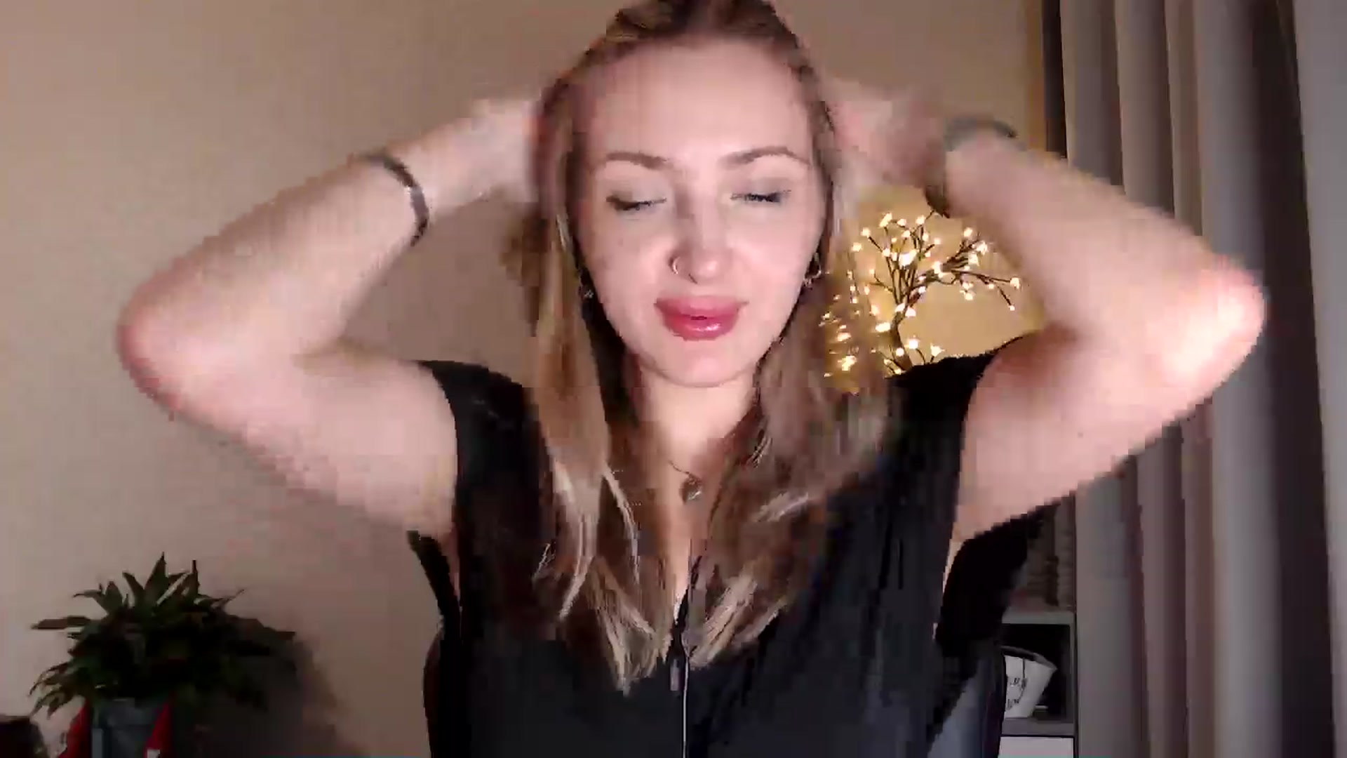 Gallery image thumbnail from Baby__Blue's myfreecams stream on, 08/09/2025, 22:32 image 3 of 20