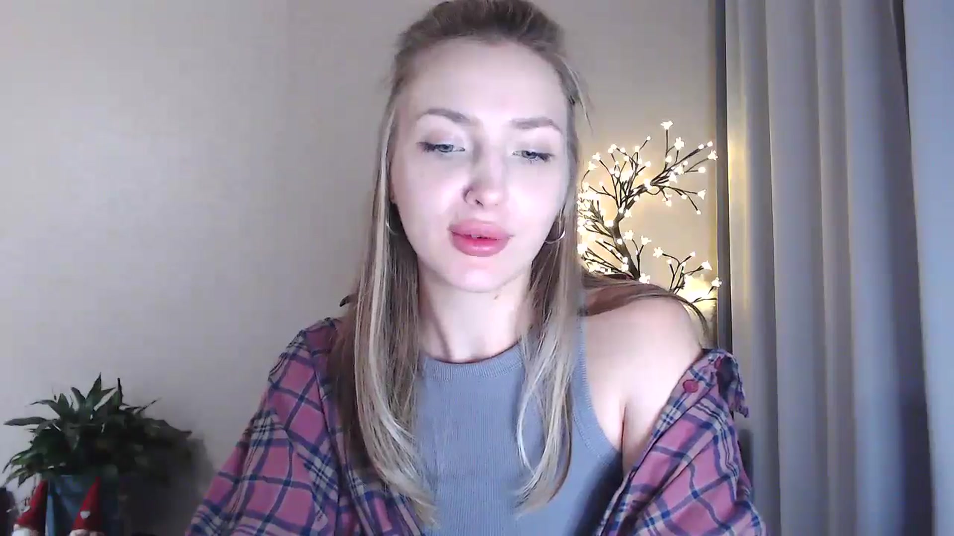 Gallery image thumbnail from Baby__Blue's myfreecams stream on, 08/11/2025, 21:35 image 2 of 20
