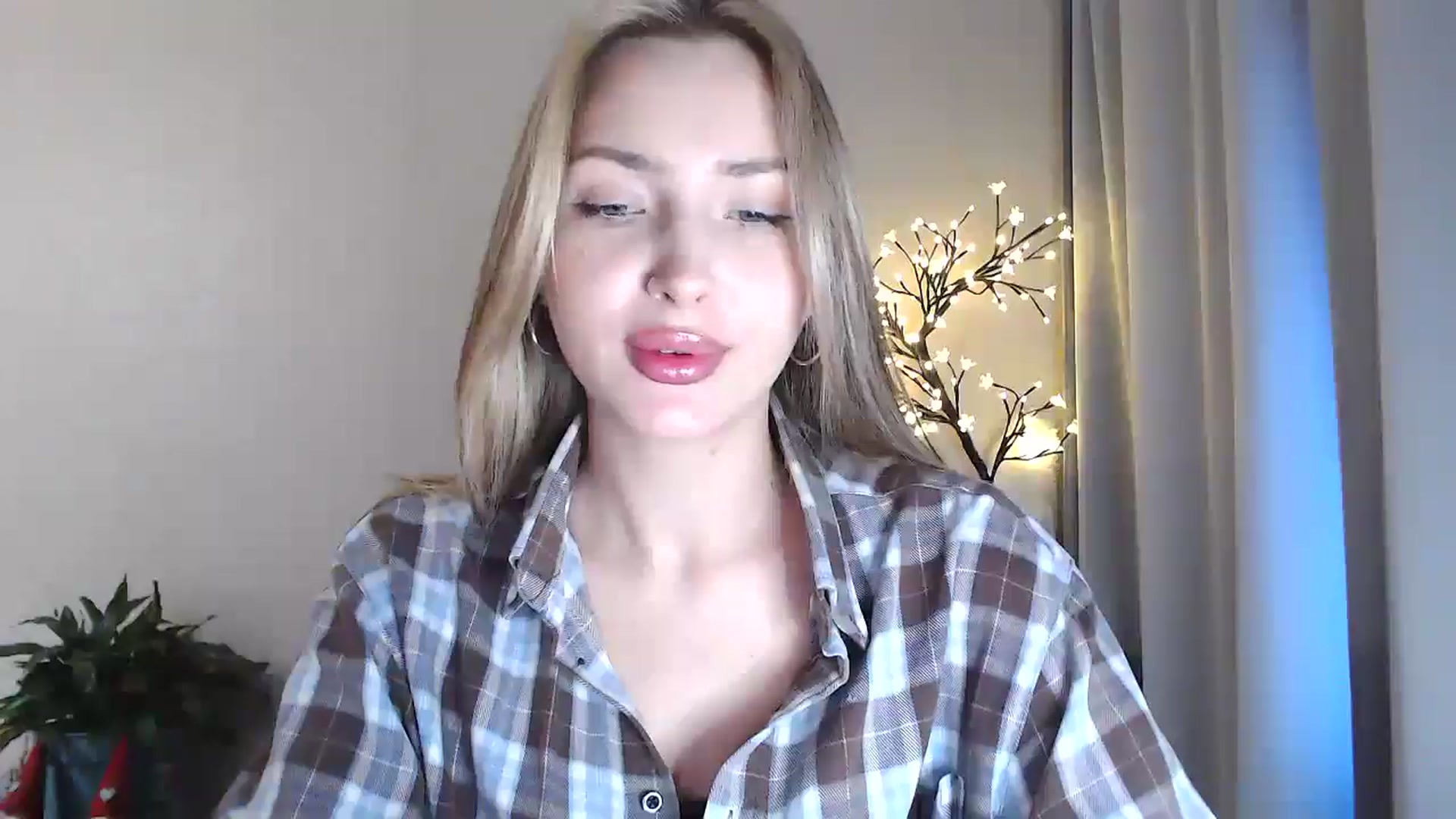 Gallery image thumbnail from Baby__Blue's myfreecams stream on, 08/12/2025, 15:47 image 20 of 20