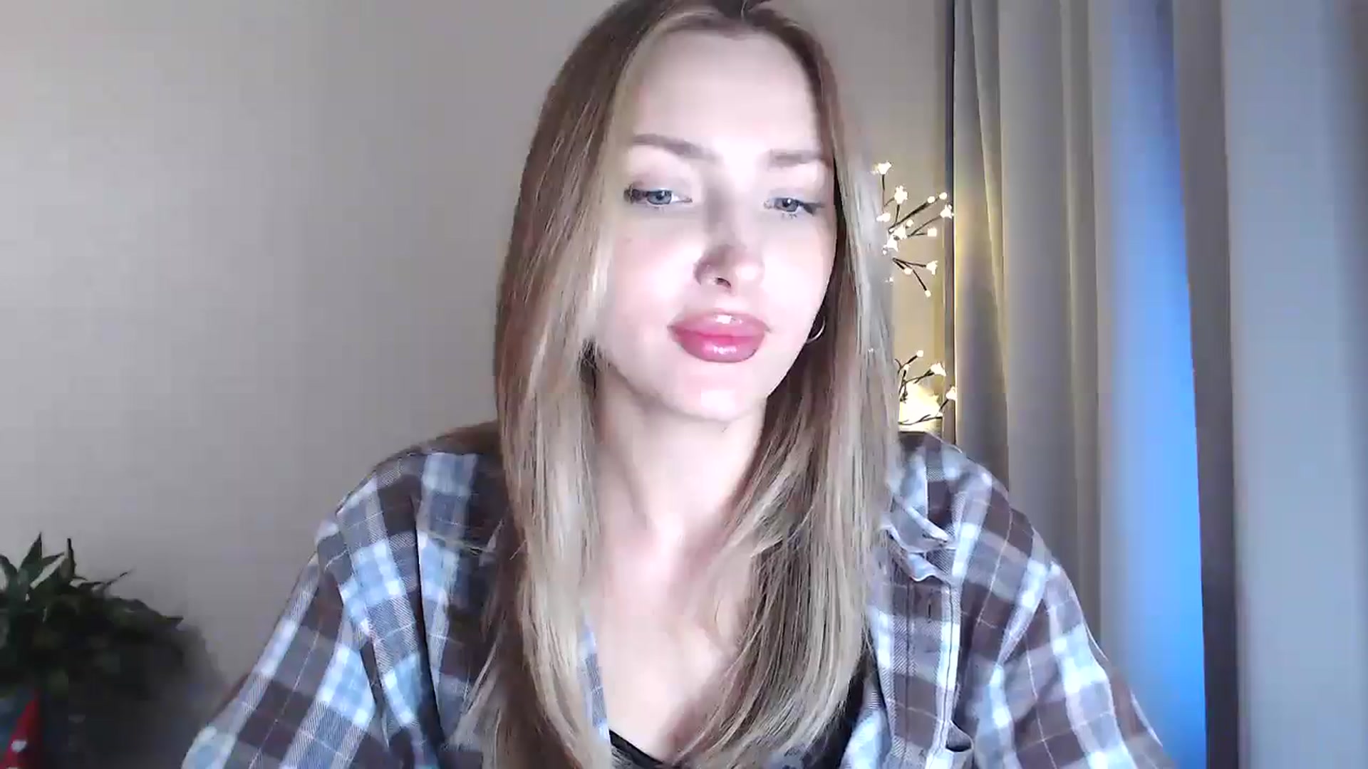 Gallery image thumbnail from Baby__Blue's myfreecams stream on, 08/12/2025, 16:11 image 5 of 20