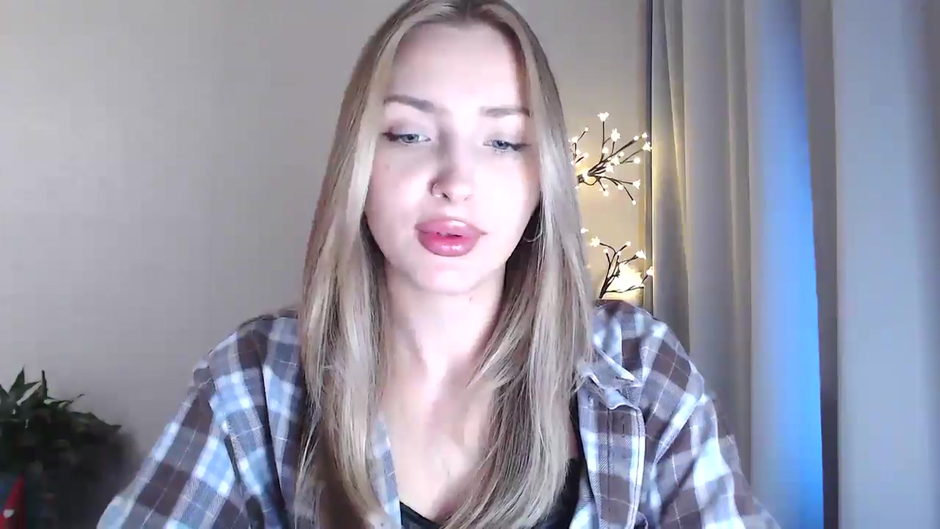 Gallery image thumbnail from Baby__Blue's myfreecams stream on, 08/12/2025, 16:11 image 18 of 20
