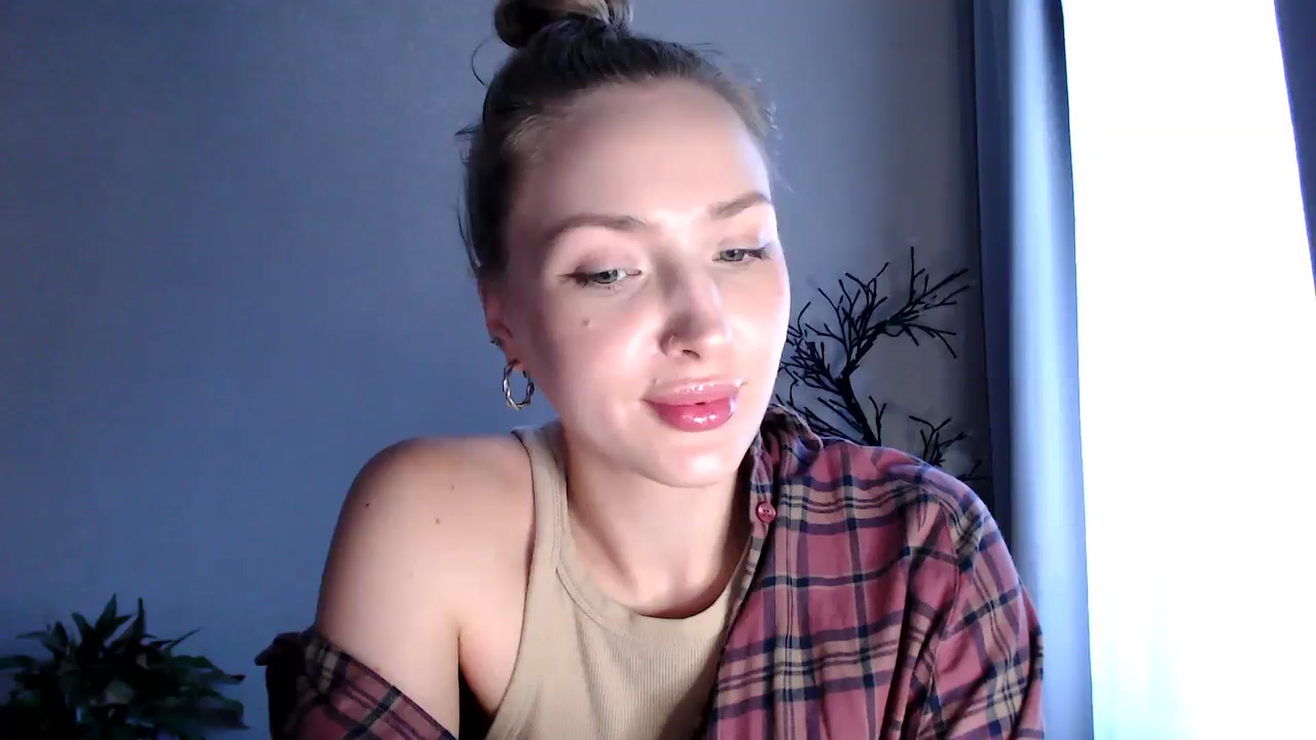 Gallery image thumbnail from Baby__Blue's myfreecams stream on, 08/13/2025, 16:01 image 17 of 20